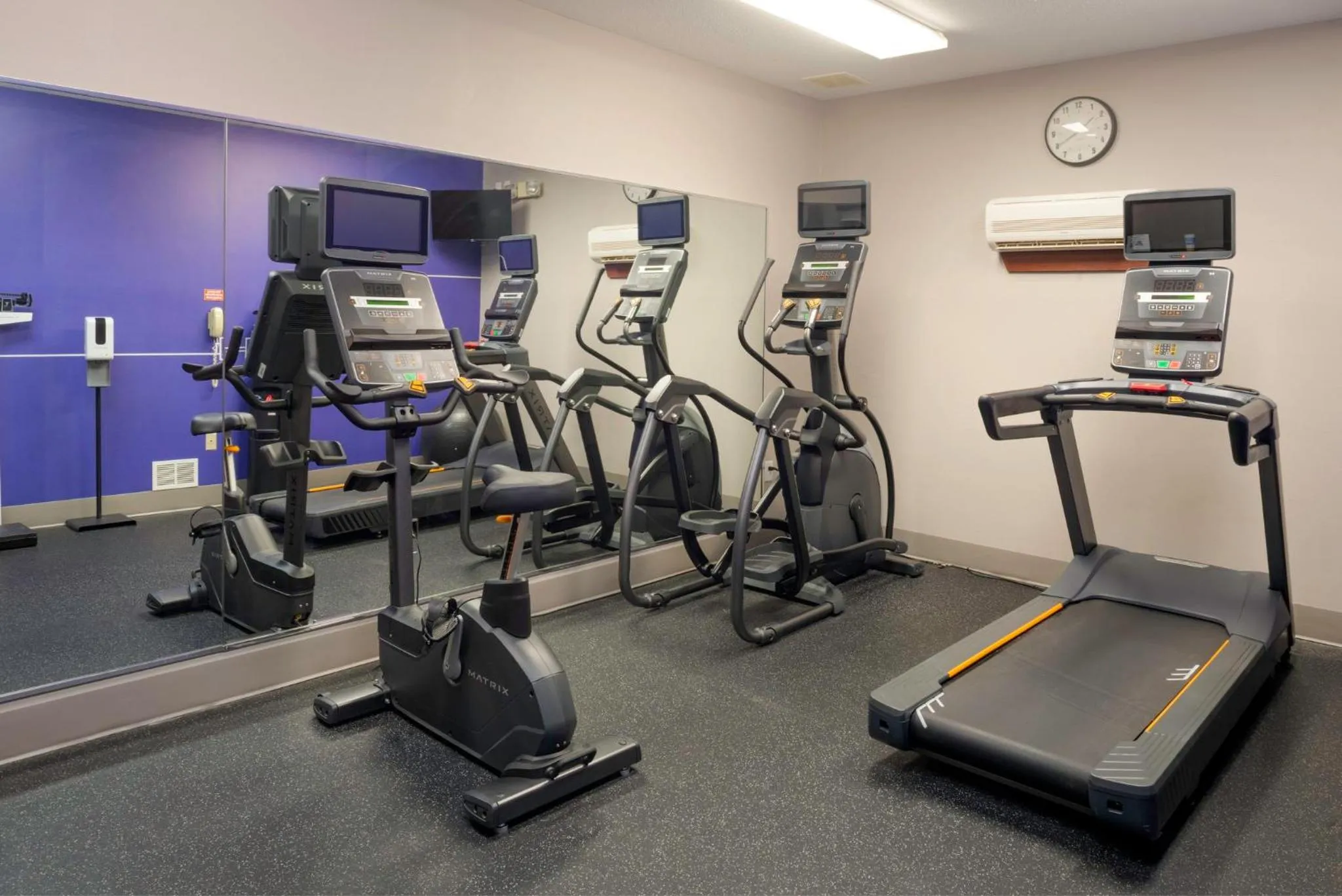 Fitness centre/facilities in Holiday Inn Express Hotel & Suites Fort Atkinson by IHG