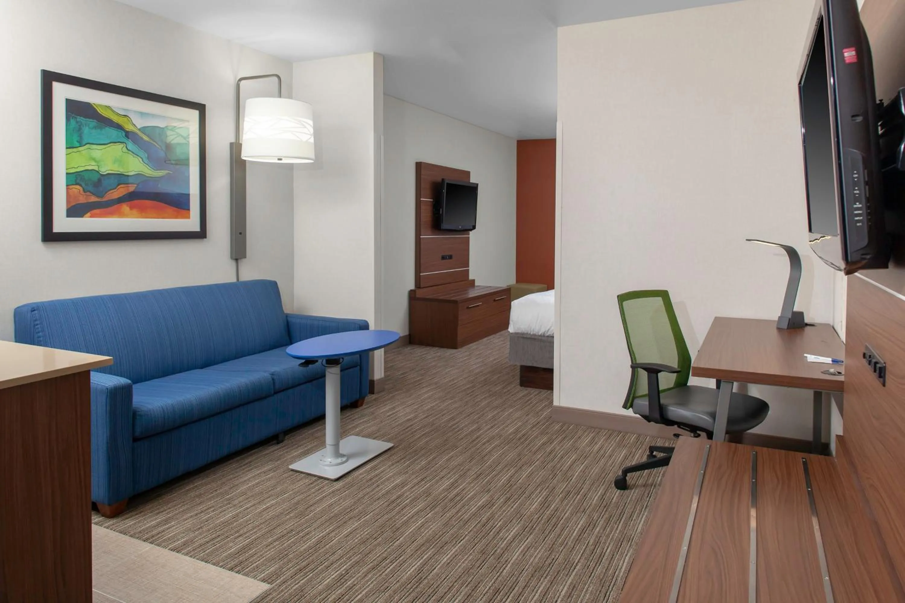 Photo of the whole room in Holiday Inn Express Hotel & Suites Coeur D'Alene I-90 Exit 11 by IHG