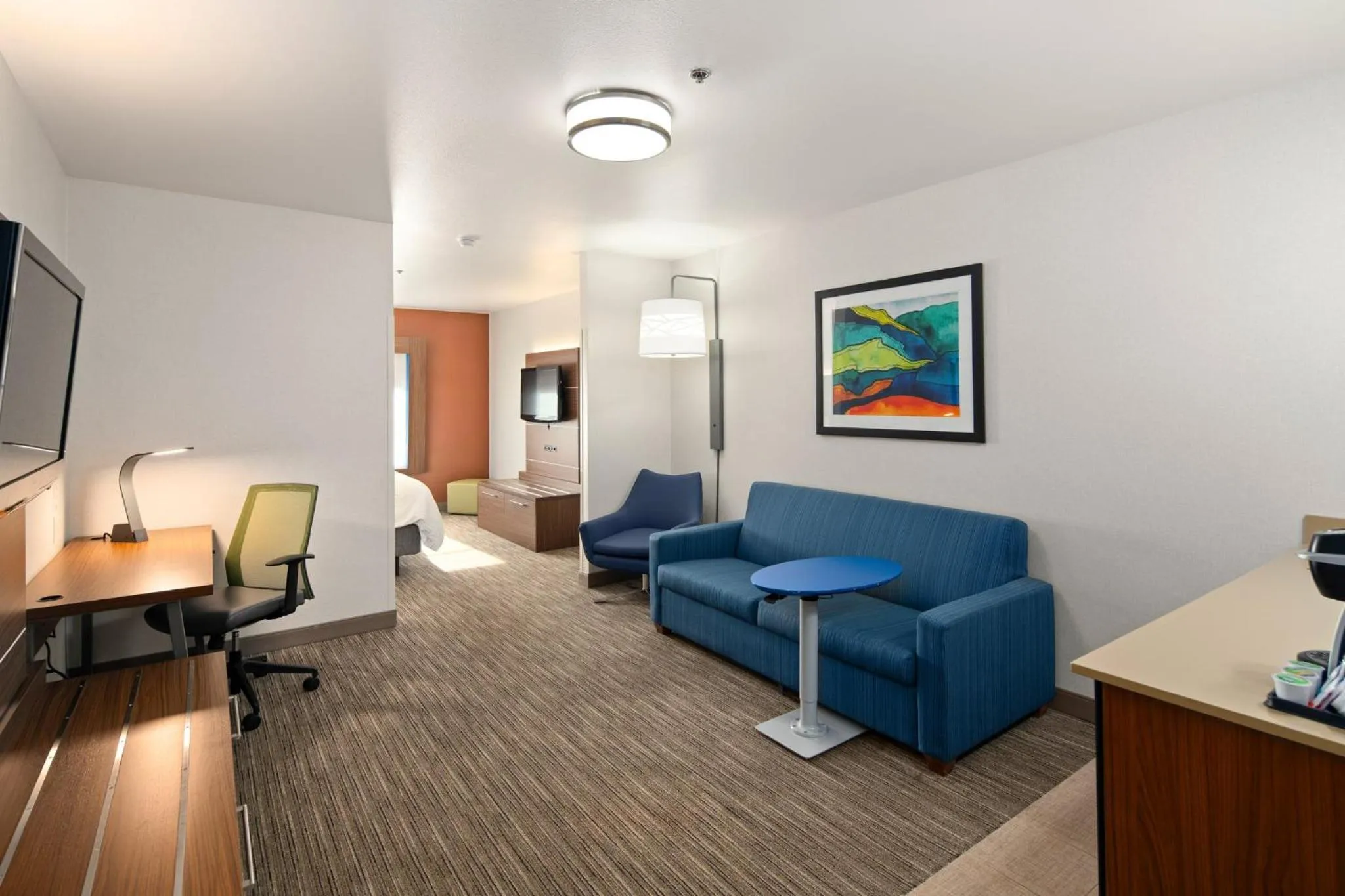 Photo of the whole room in Holiday Inn Express Hotel & Suites Coeur D'Alene I-90 Exit 11 by IHG