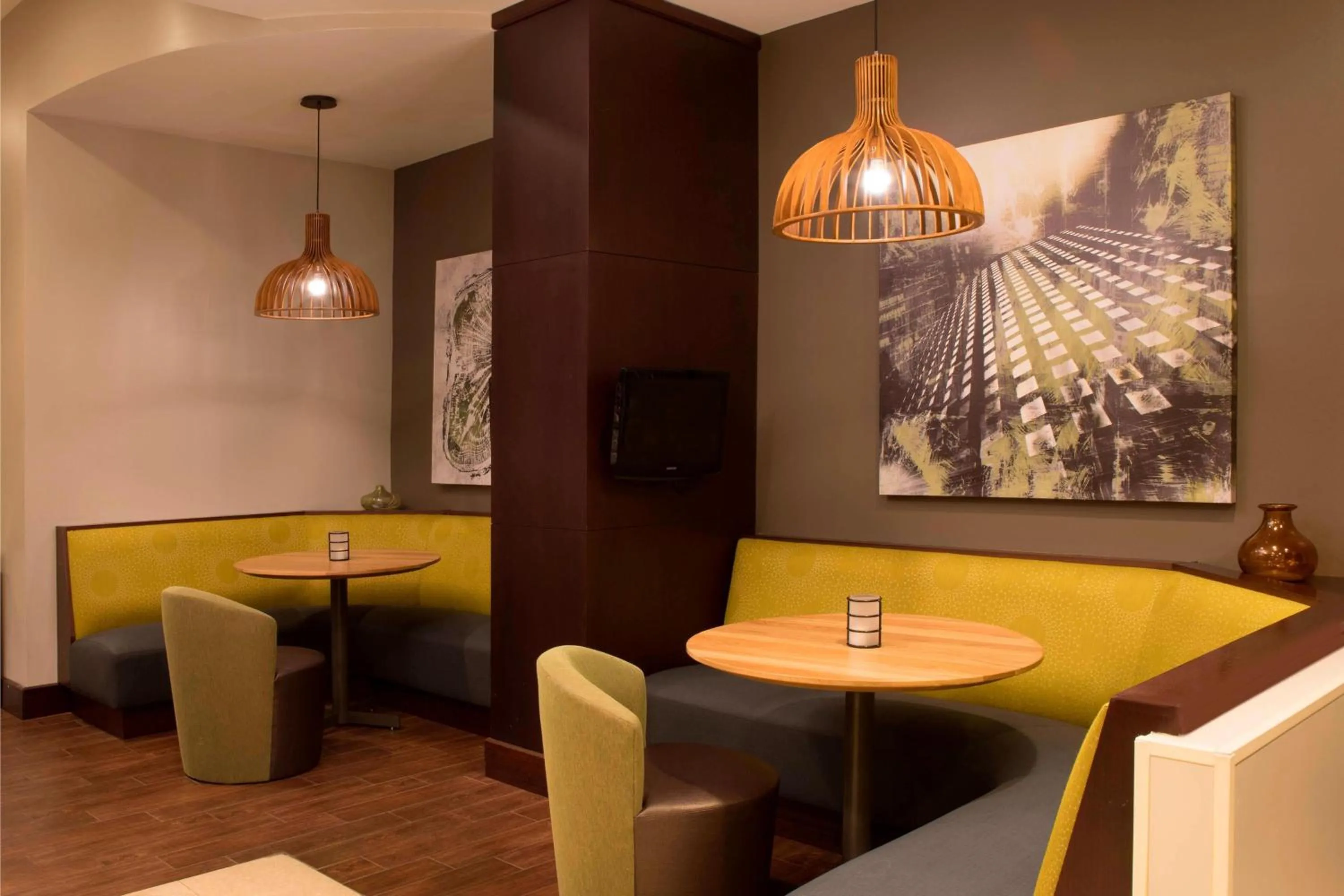 Restaurant/places to eat in Courtyard by Marriott Boynton Beach