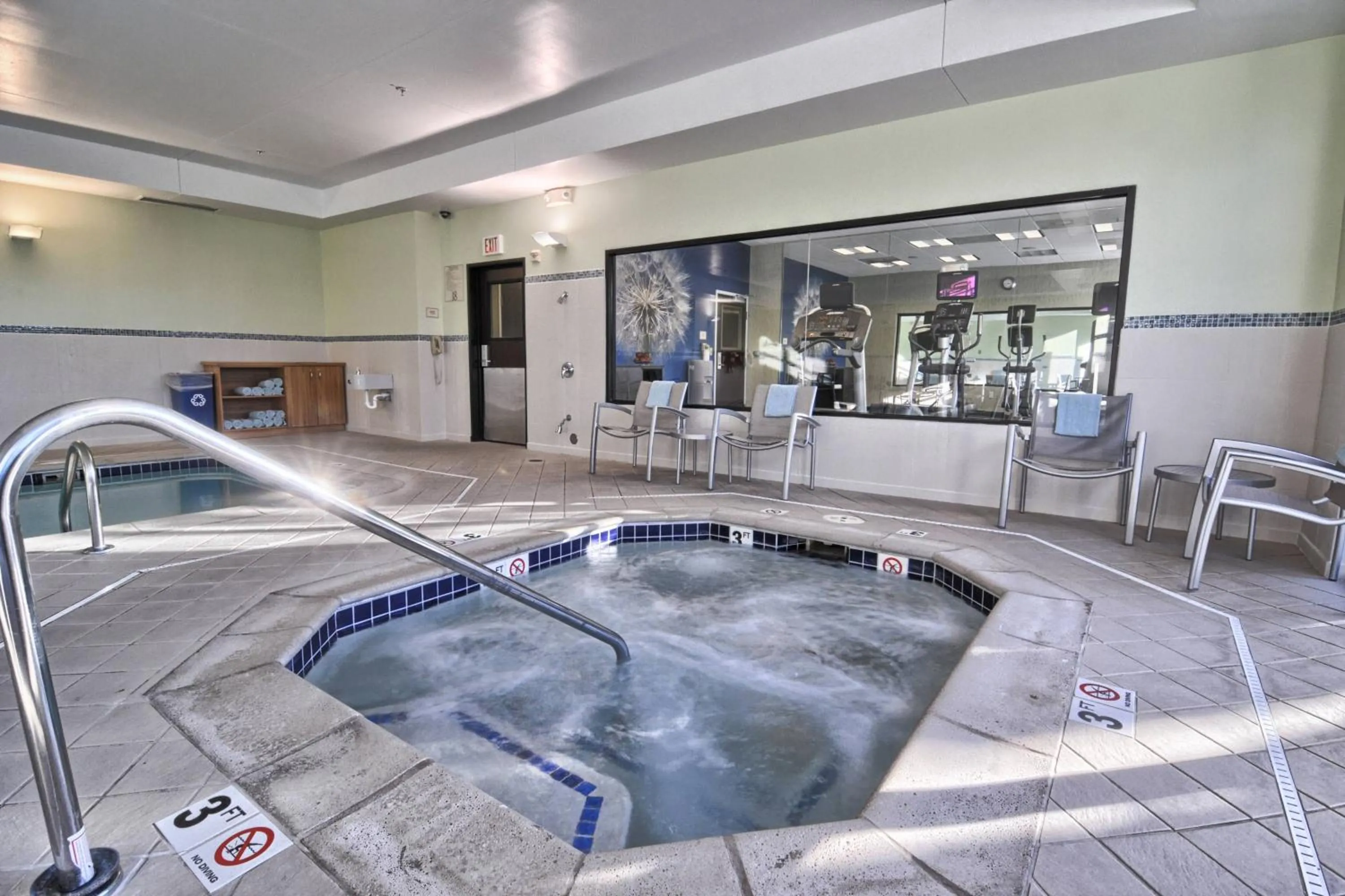 Swimming pool in SpringHill Suites Detroit Southfield