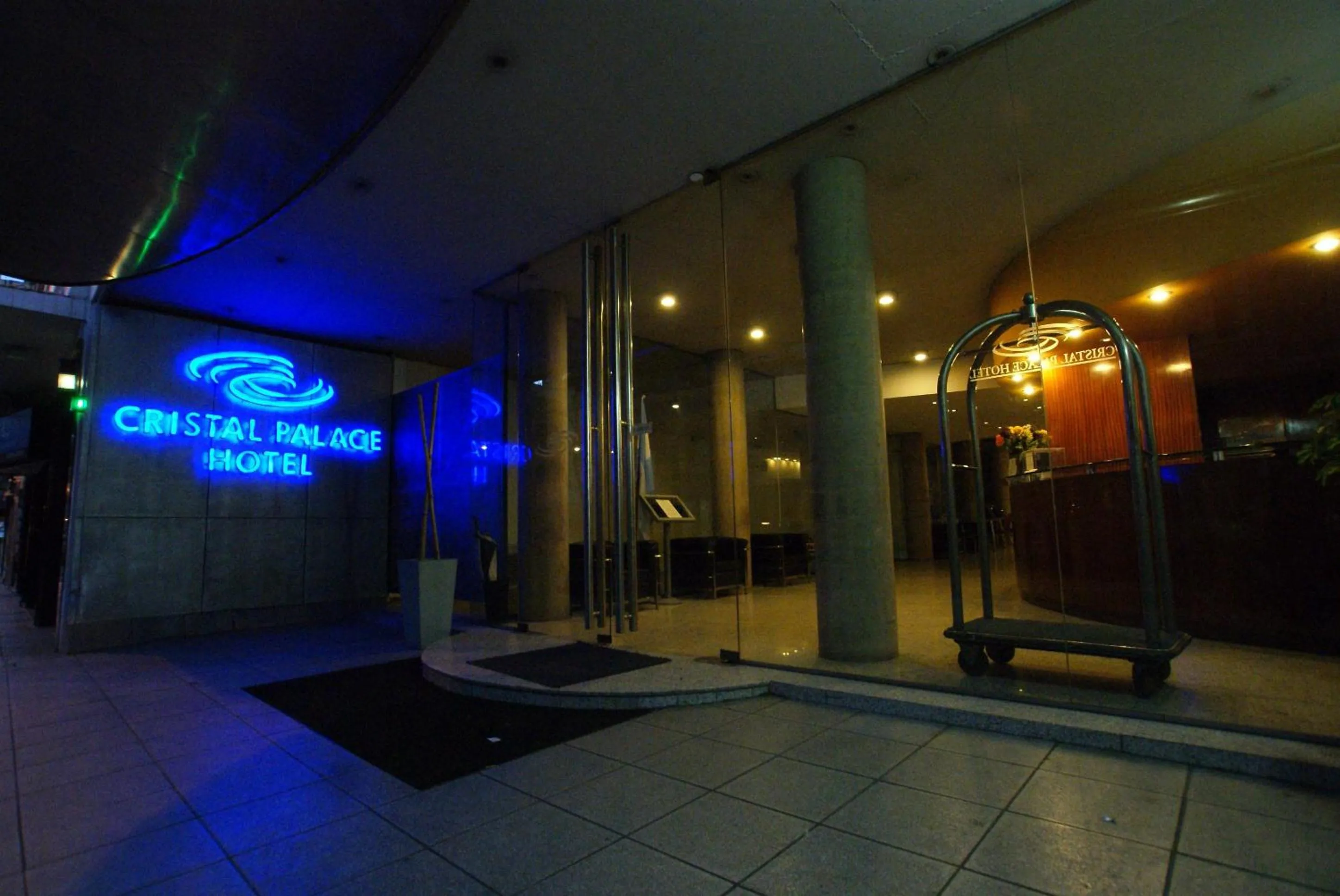 Facade/entrance in Cristal Palace Hotel