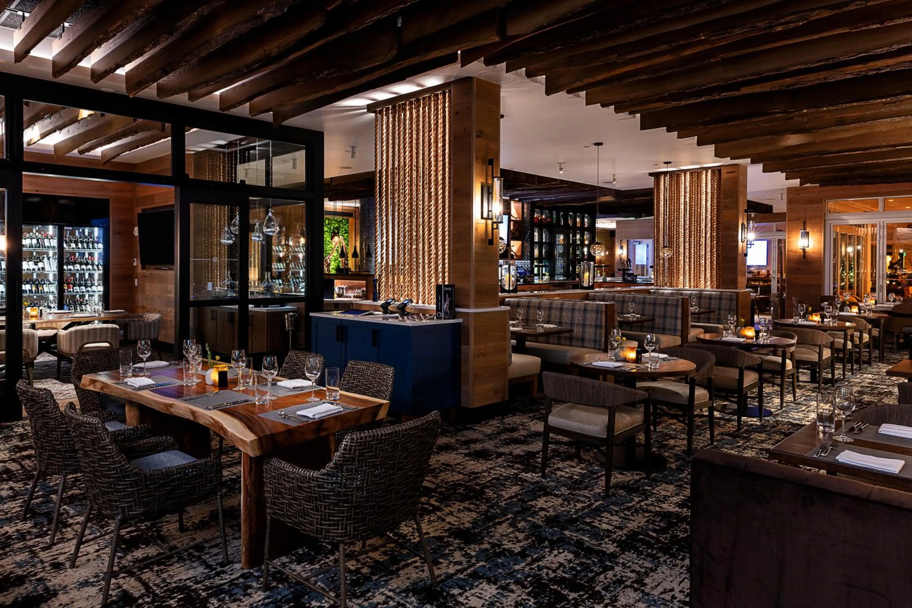 Restaurant/places to eat in Opal Grand Oceanfront Resort & Spa