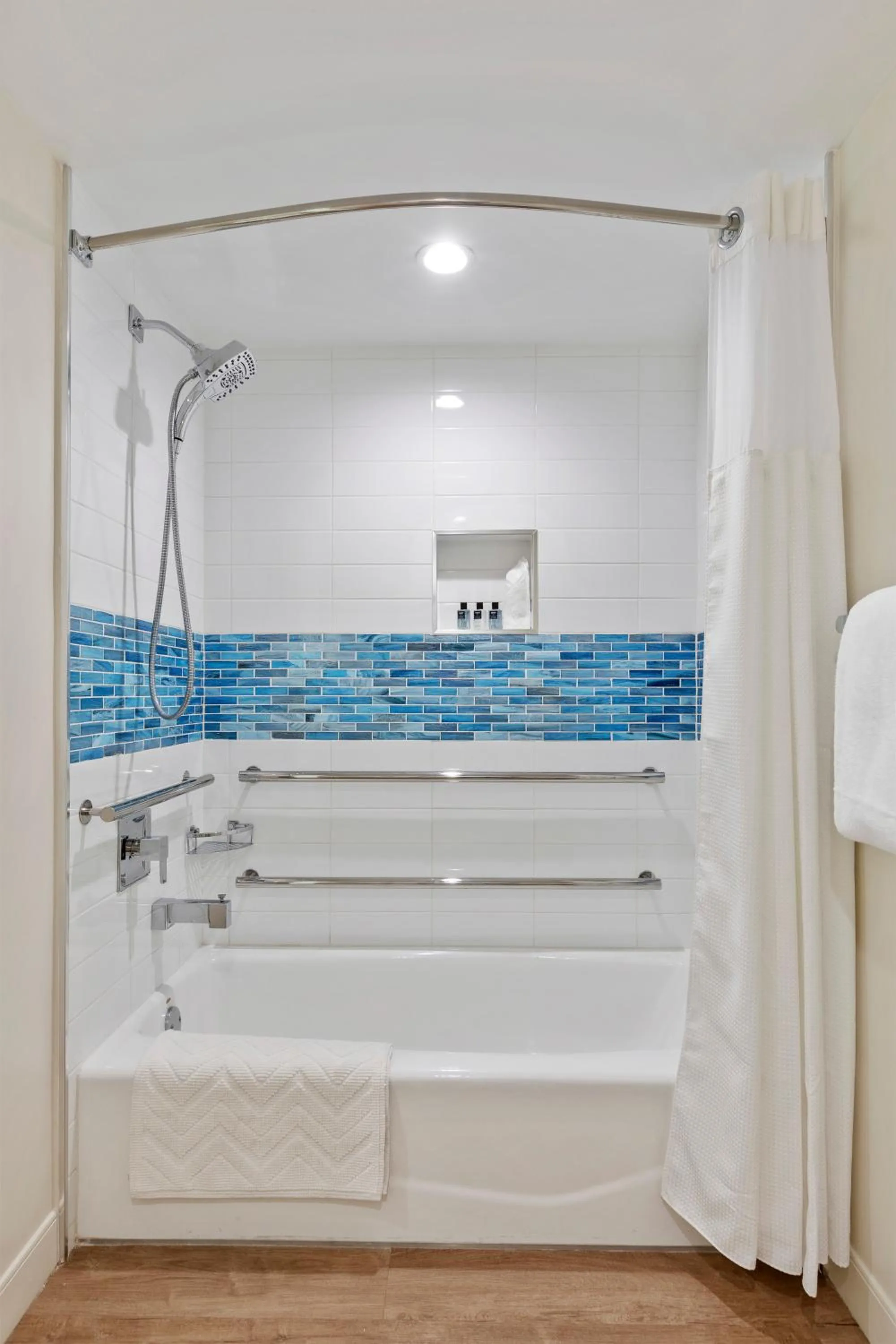 Bathroom in Opal Grand Oceanfront Resort & Spa