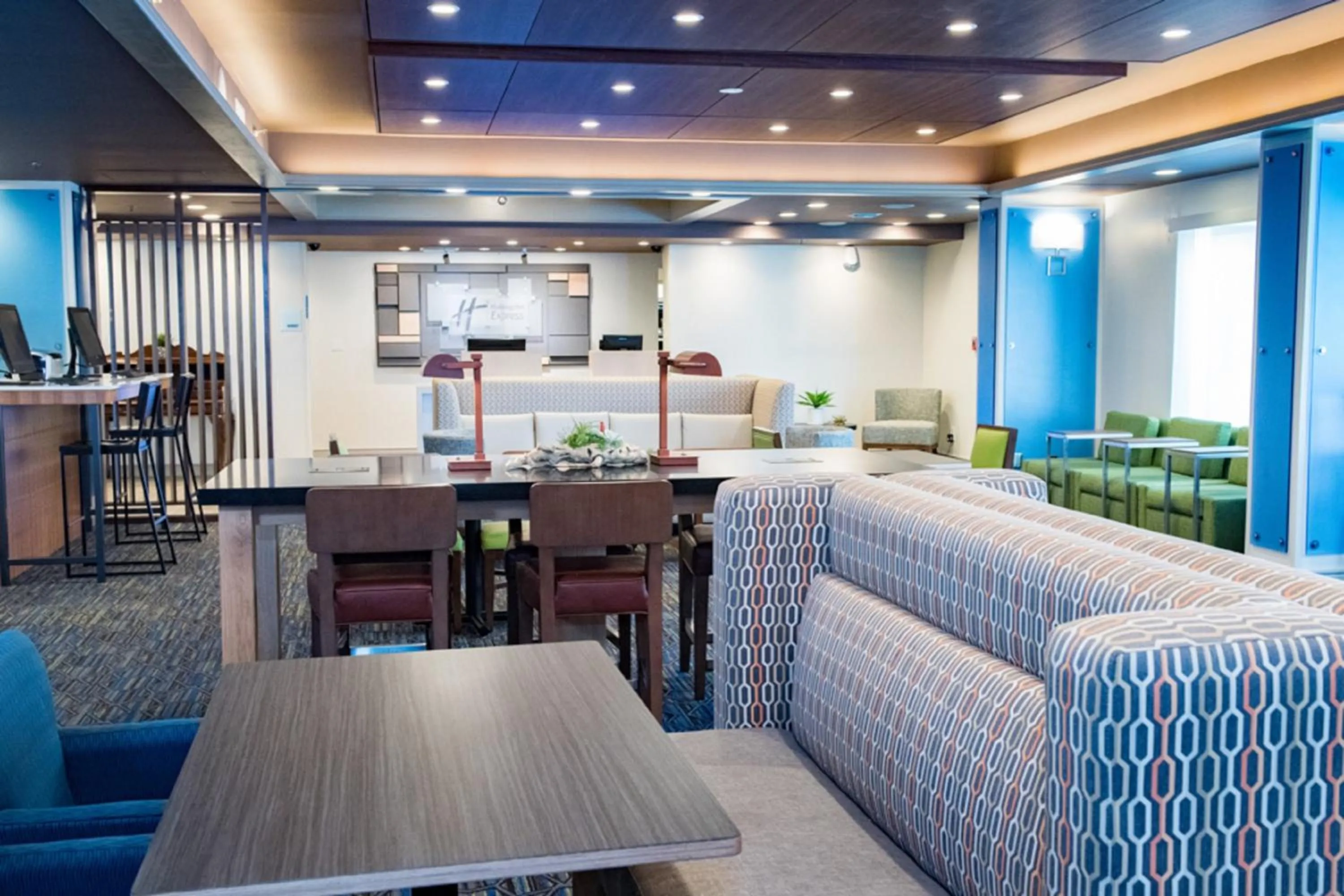 Property building in Holiday Inn Express Pascagoula-Moss Point by IHG