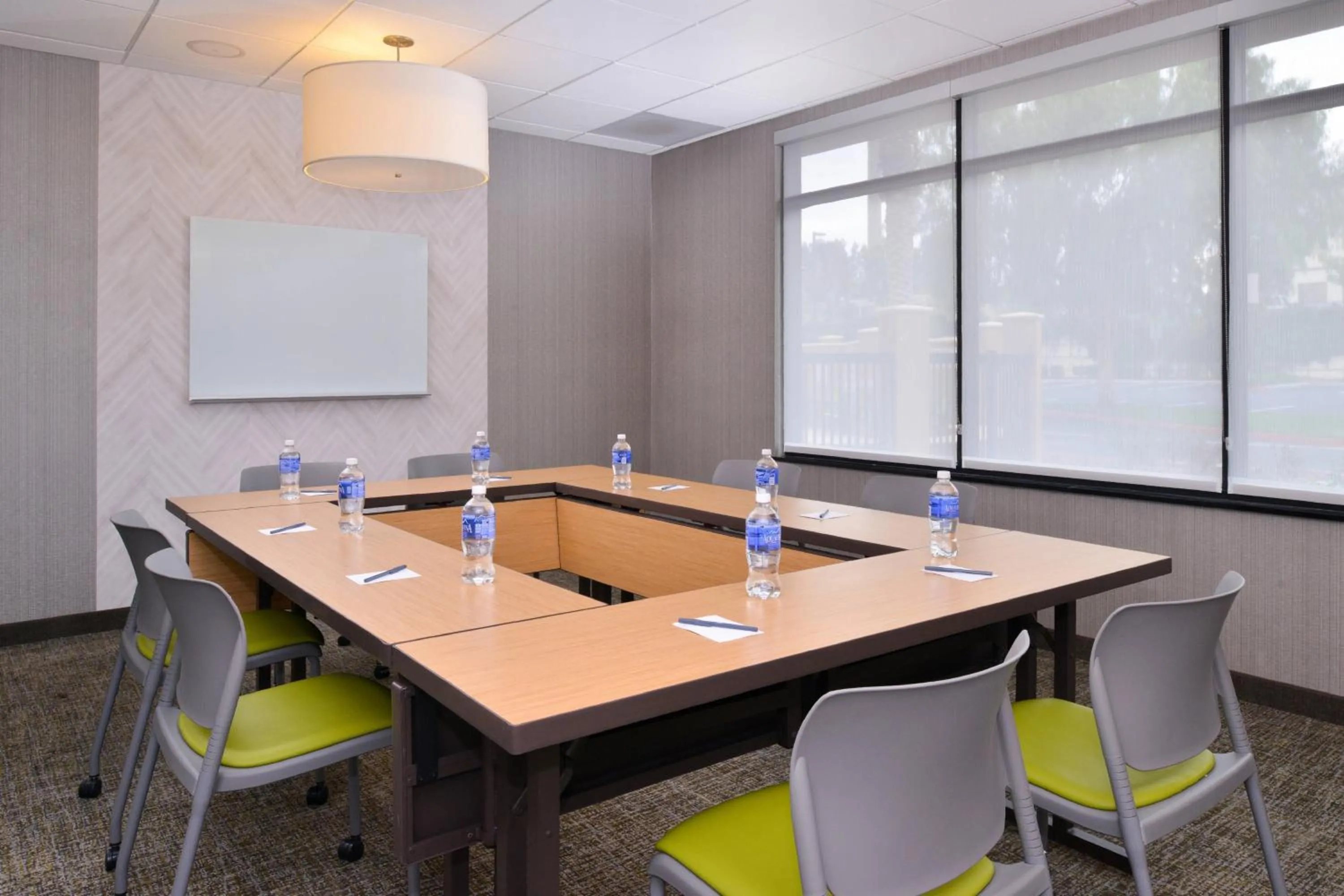 Meeting/conference room in SpringHill Suites by Marriott Corona Riverside