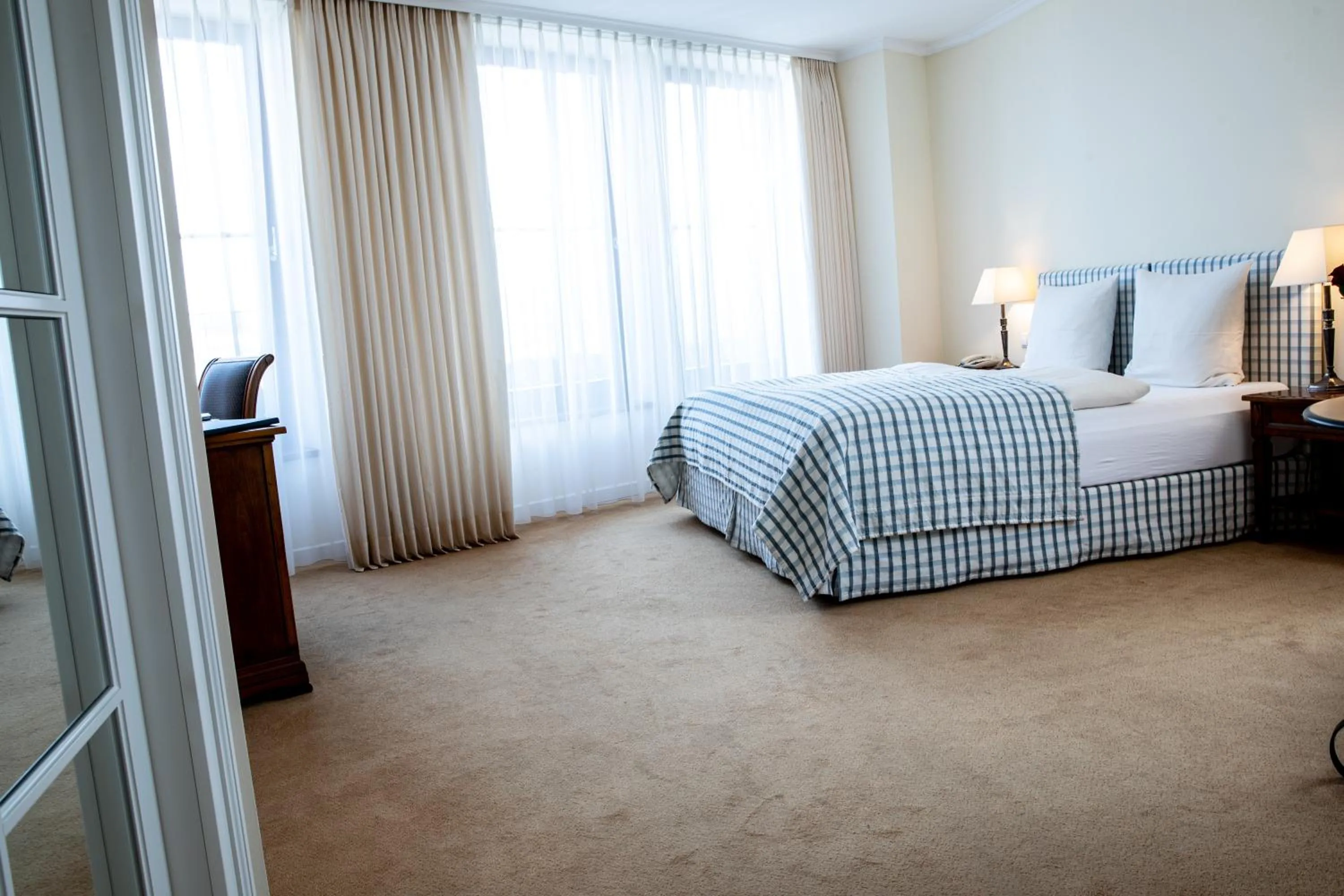 Bedroom, Bed in Altstadthotel Messerschmitt