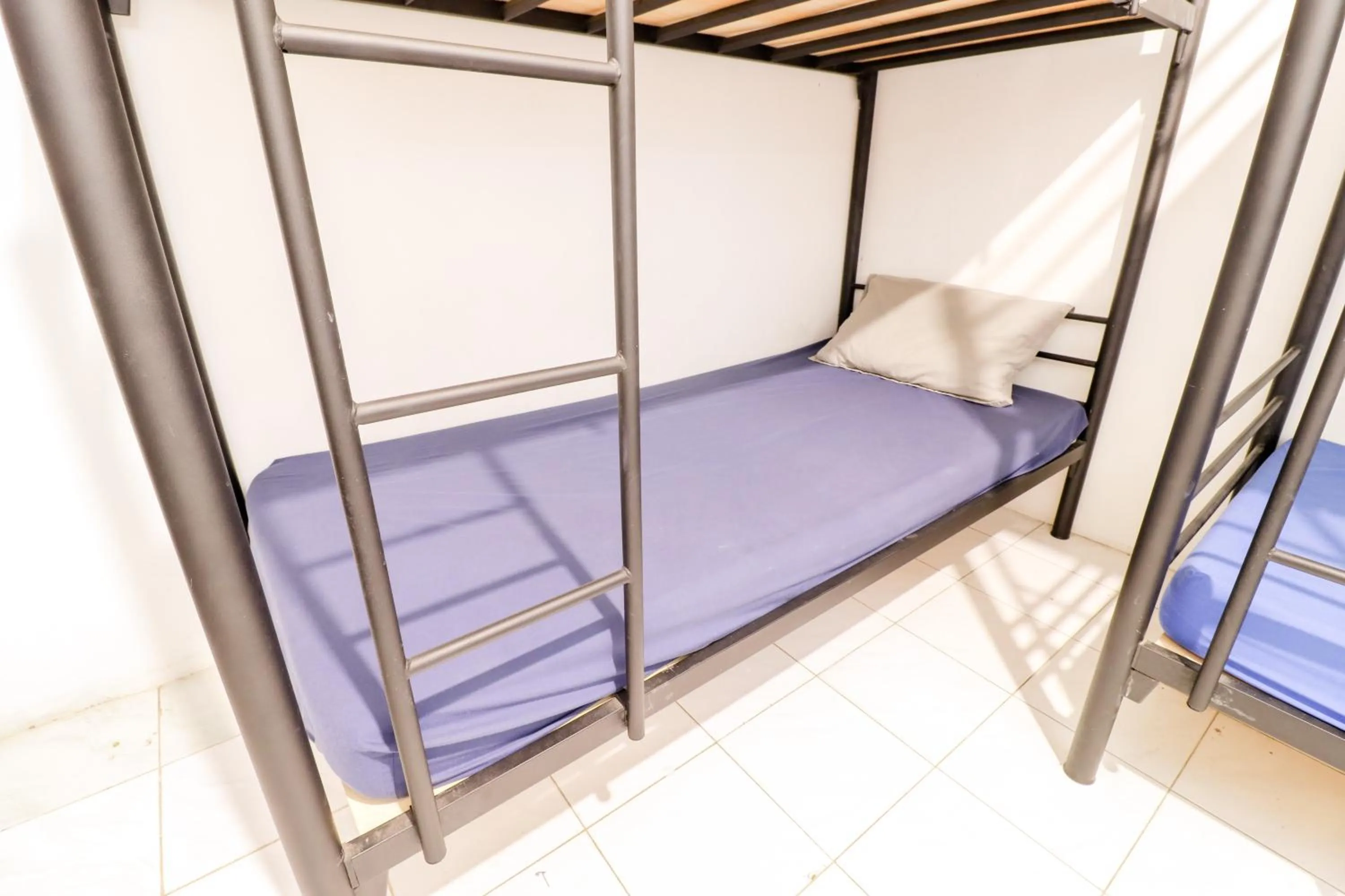 bunk bed, Bed in Arjuna 31
