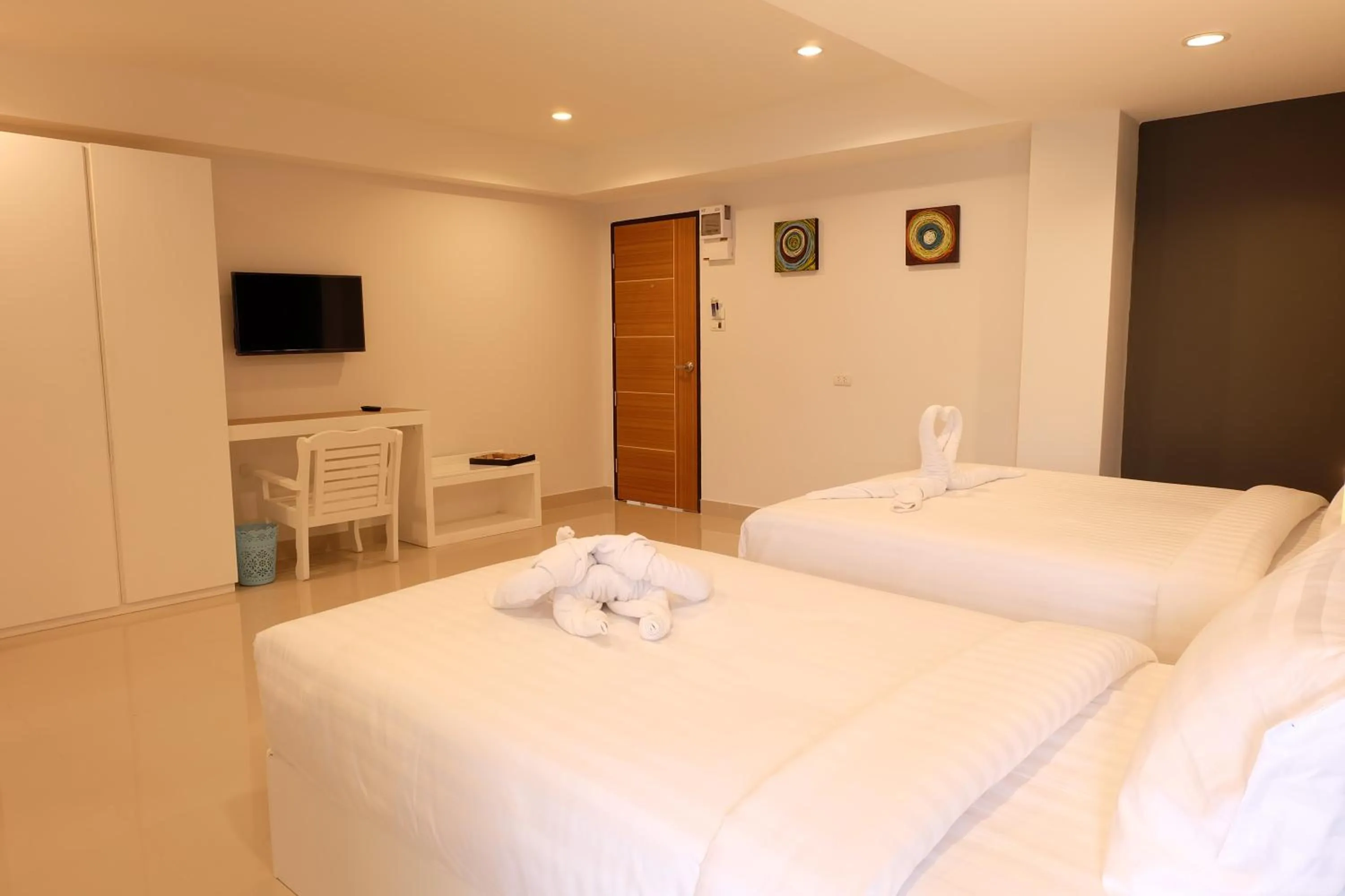 Bed in Sunny Residence