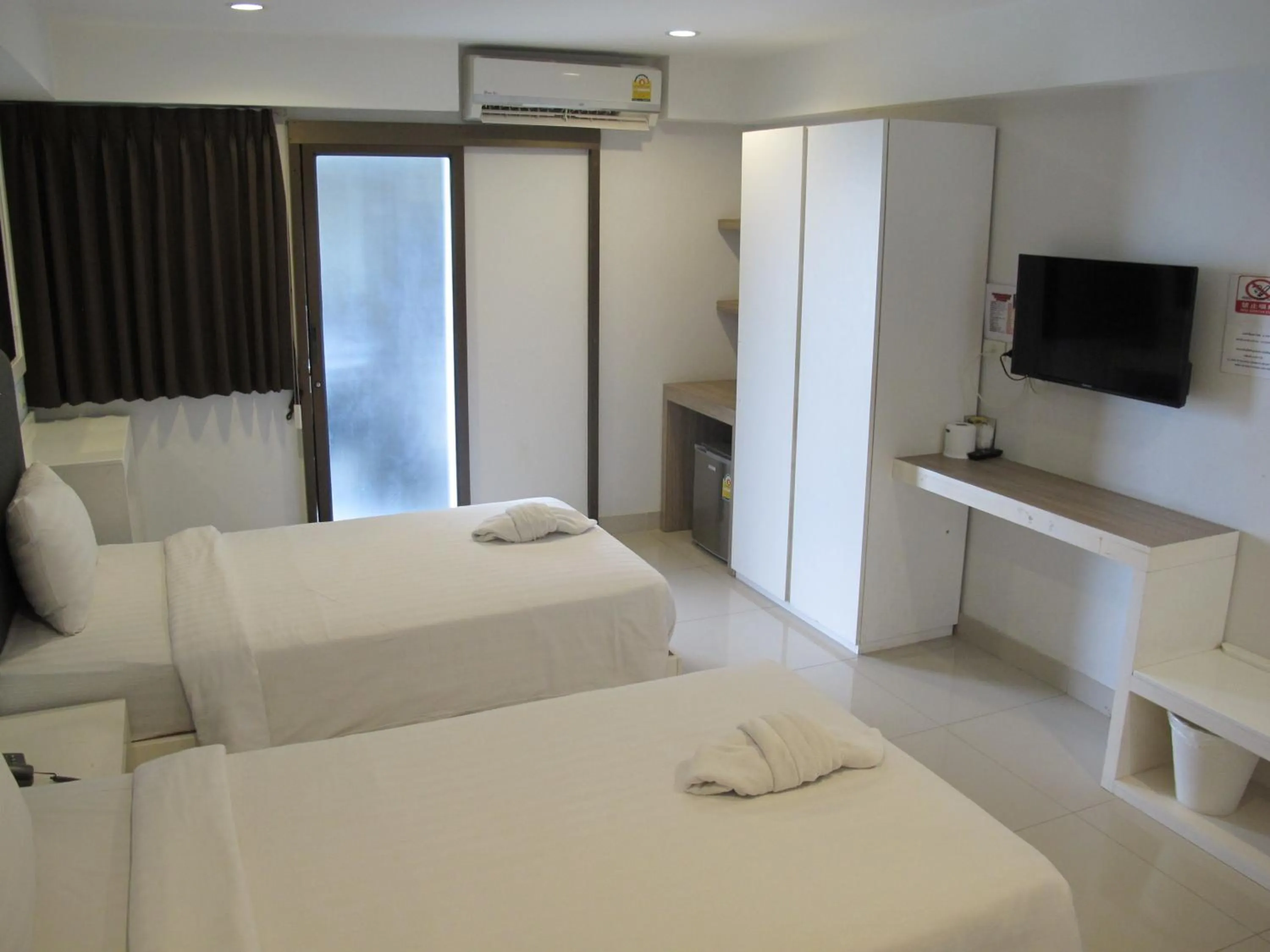 Bed in Sunny Residence