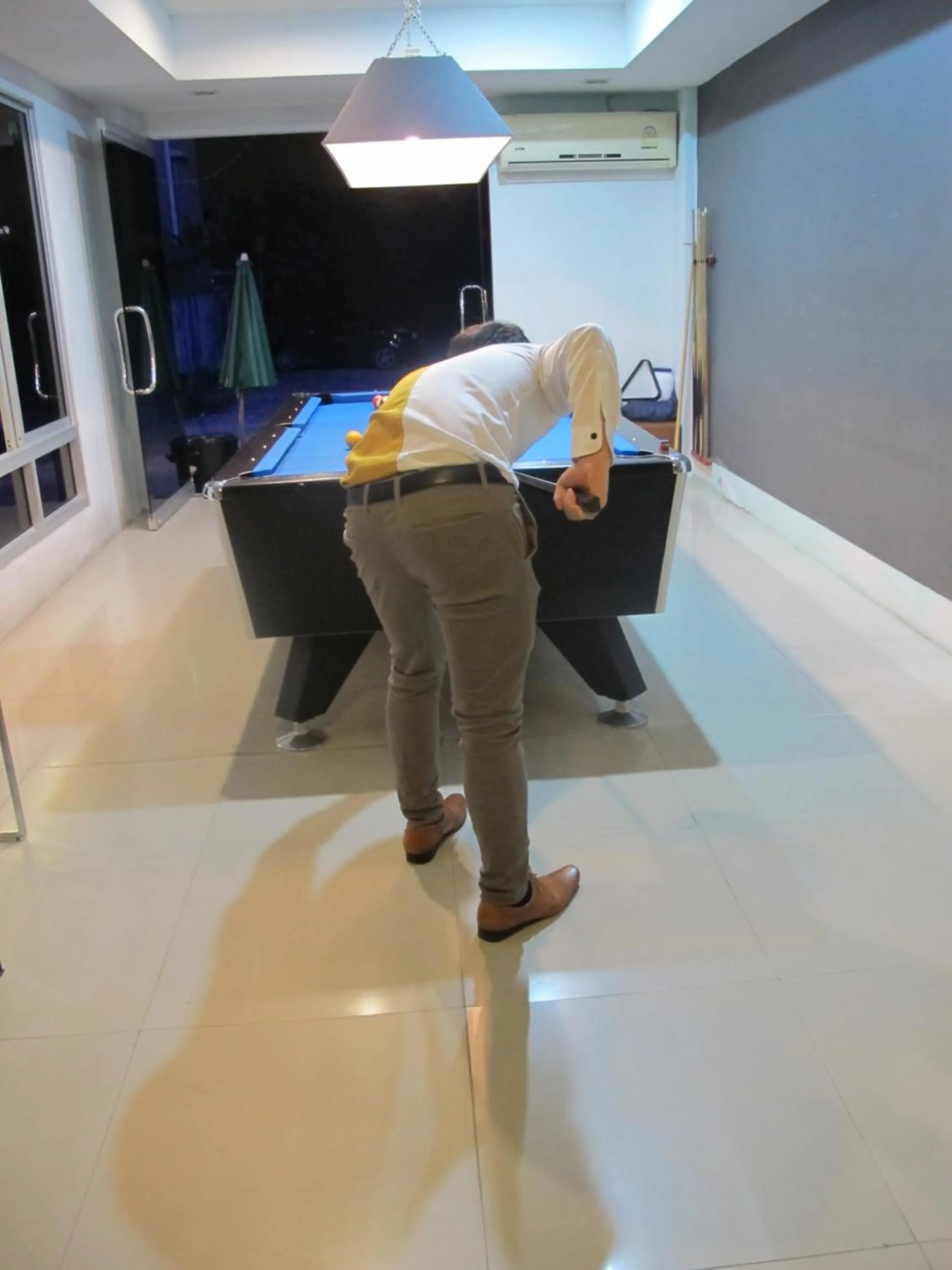 Billiard in Sunny Residence