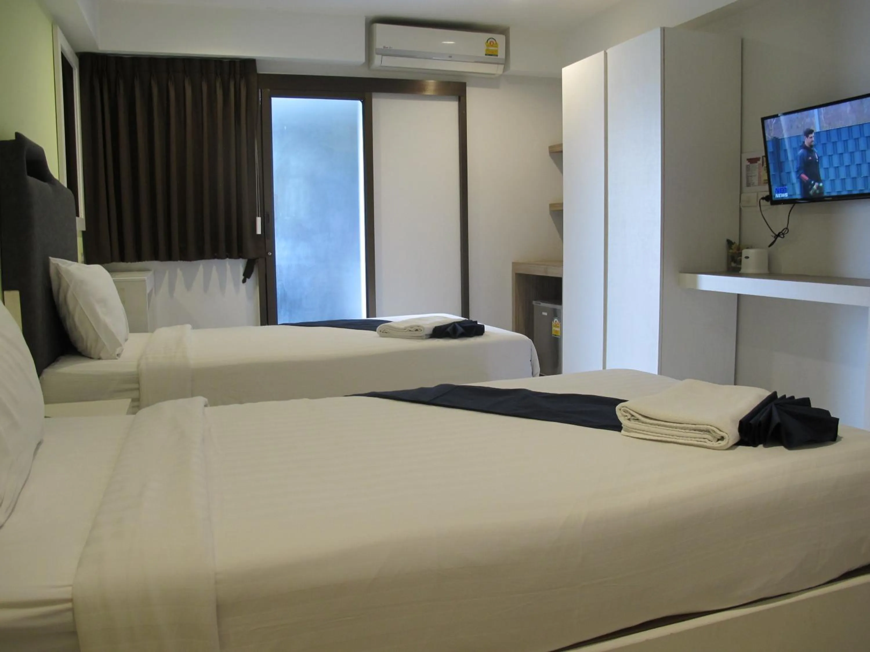 Bed in Sunny Residence