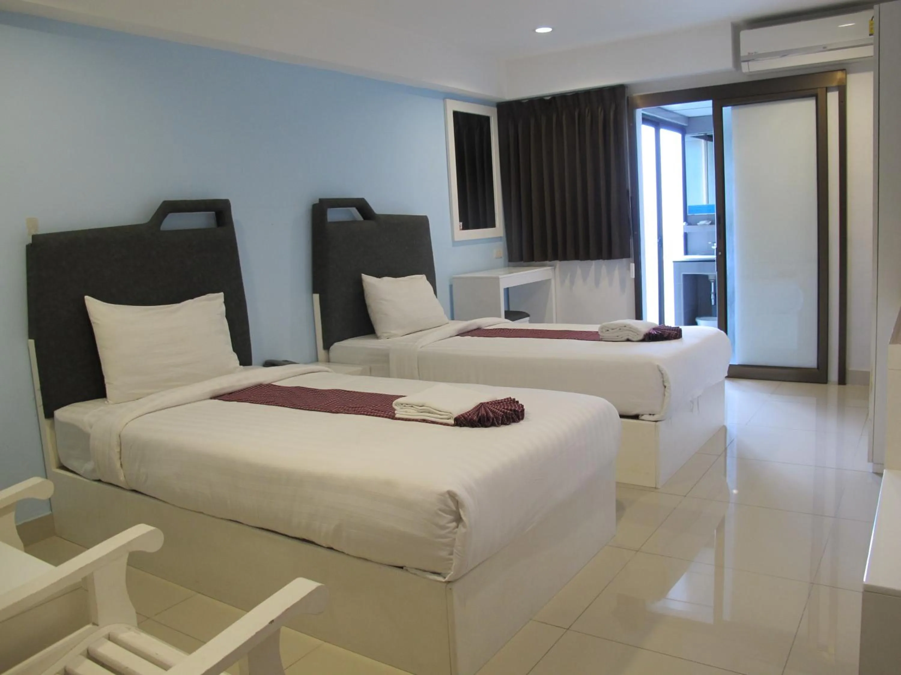 Bed in Sunny Residence