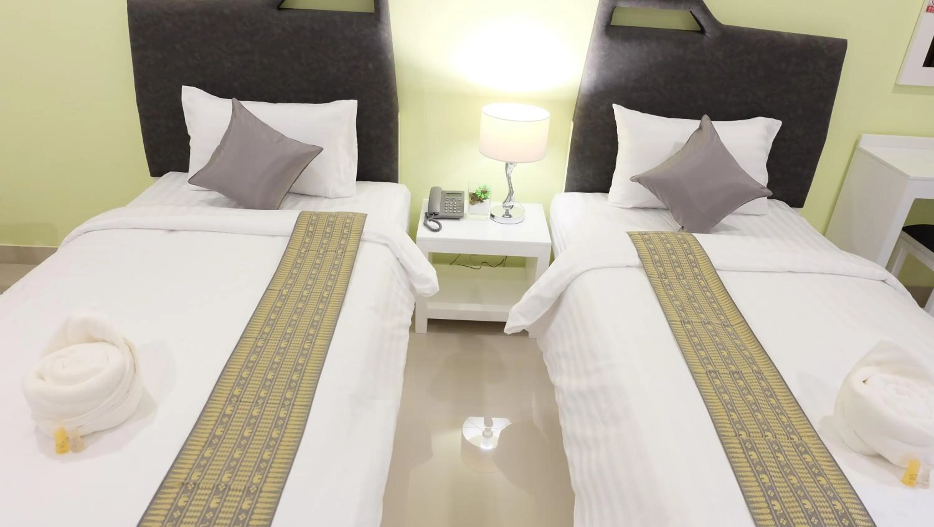 Deluxe Twin Room in Sunny Residence