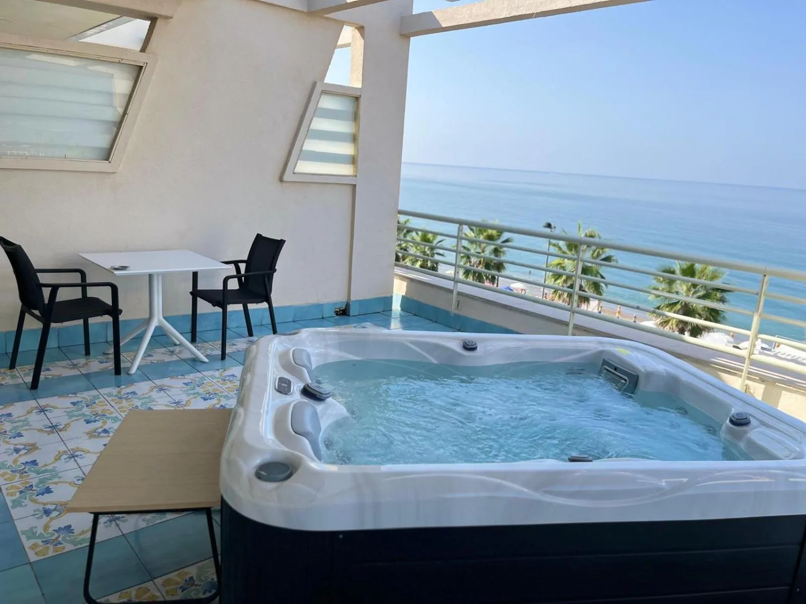 Hot Tub in Hotel Ancora