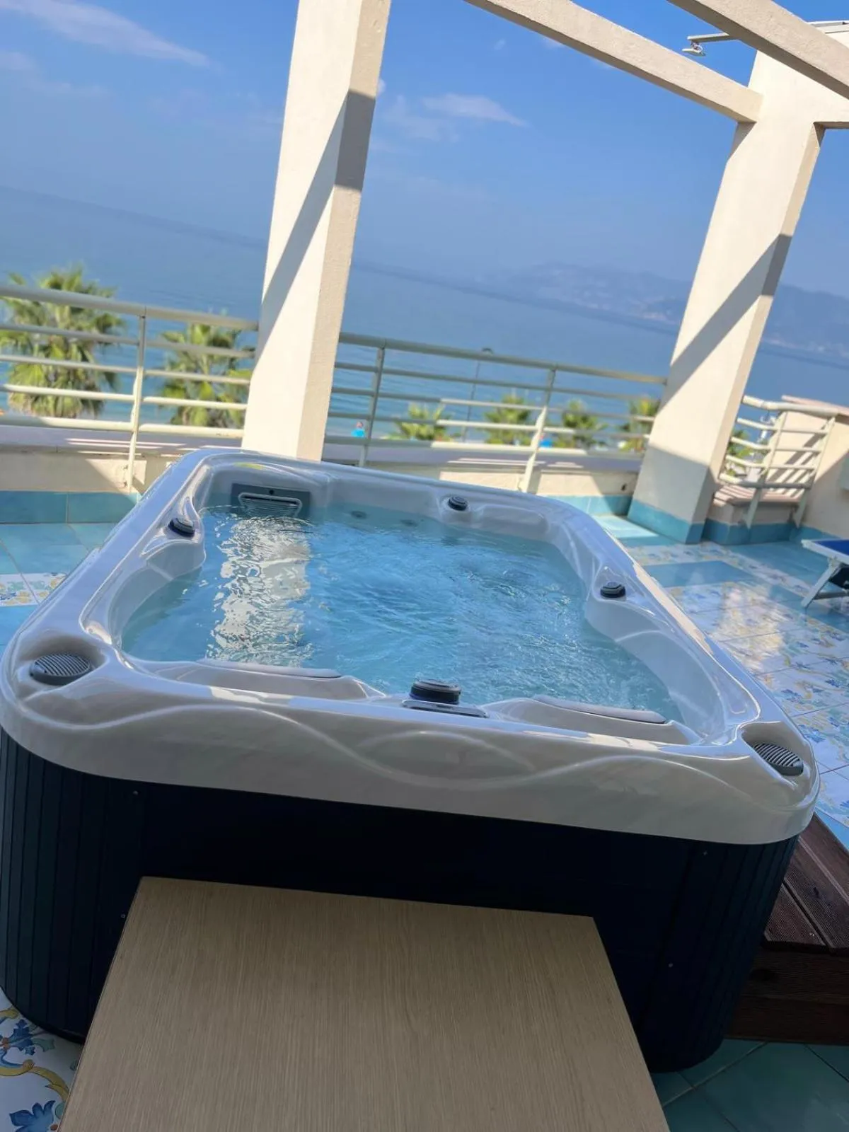 Hot Tub in Hotel Ancora