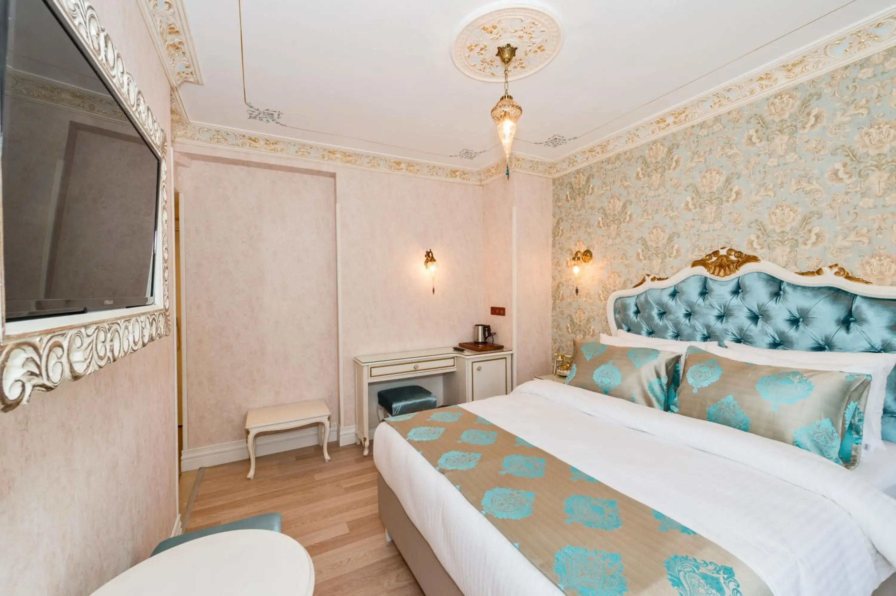 Standard Double or Twin Room in Hotel 1453 Standard Double or Twin Room in Hotel 1453