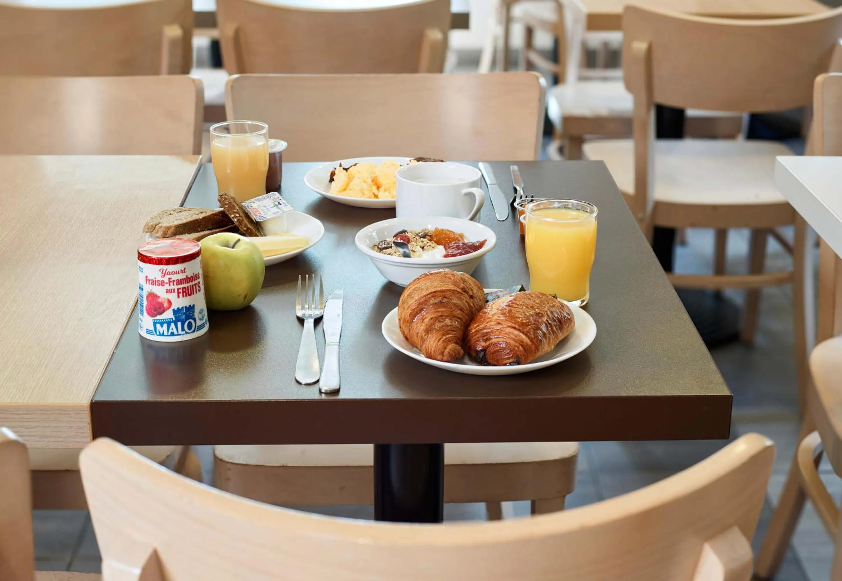 Breakfast in B&B HOTEL Noisy-le-Grand
