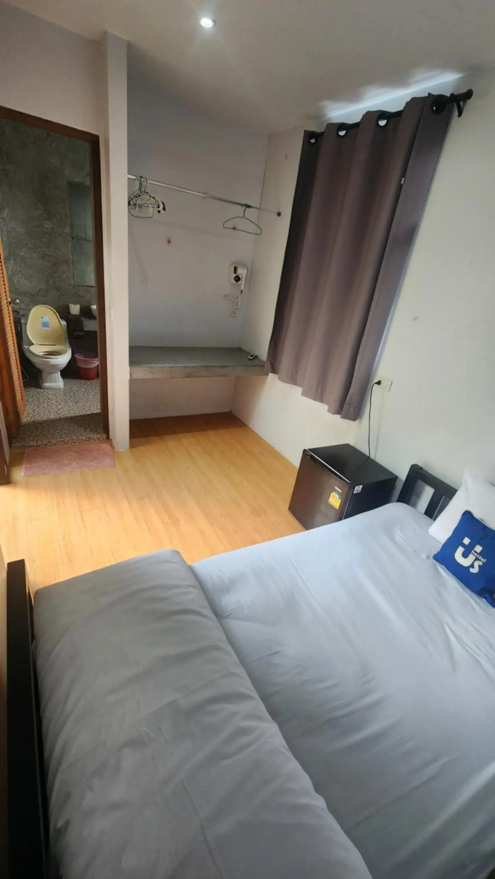Single Room with Private Bathroom in Us Hostel Samui Single Room with Private Bathroom in Us Hostel Samui