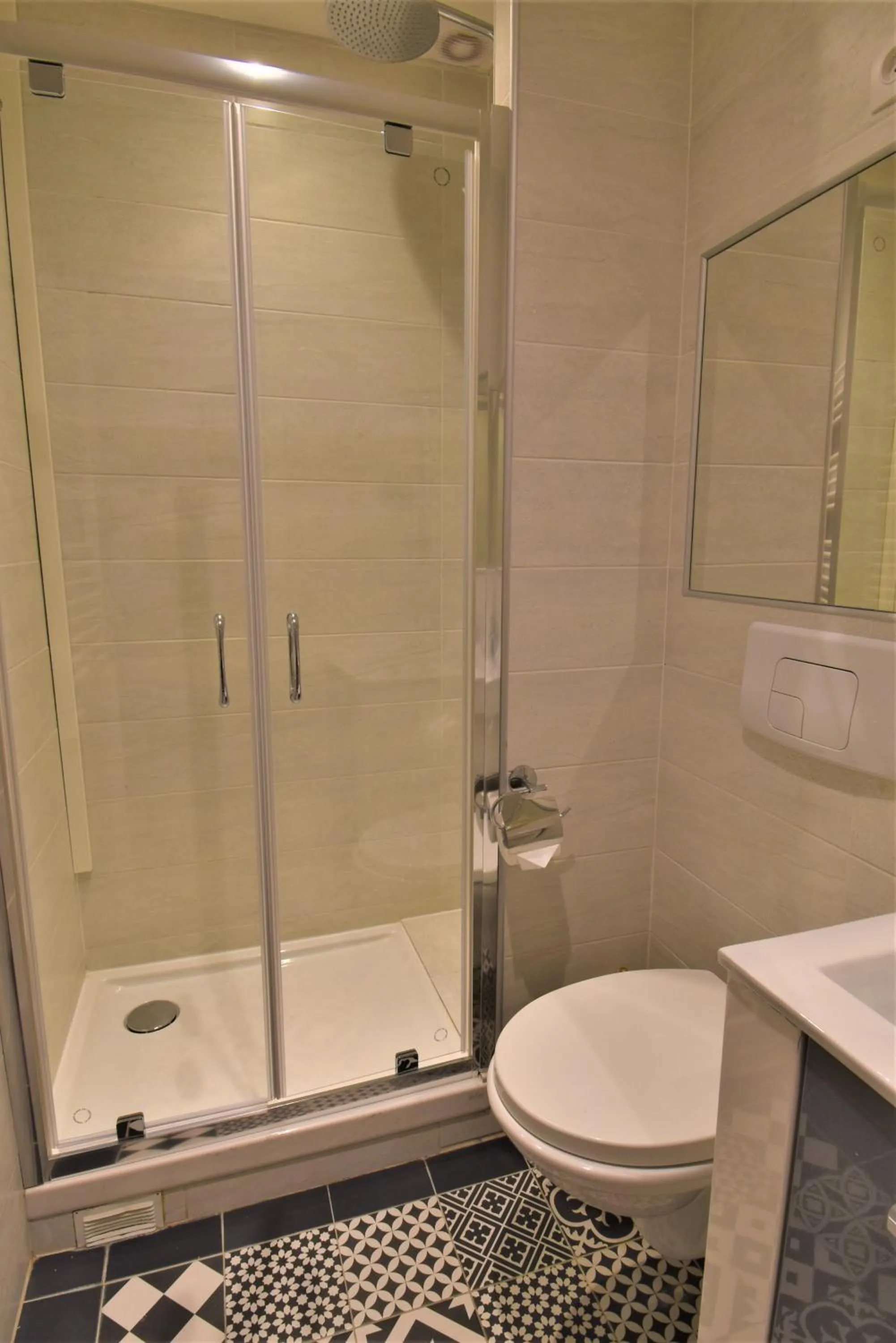 Bathroom in Hôtel Bonne Nouvelle