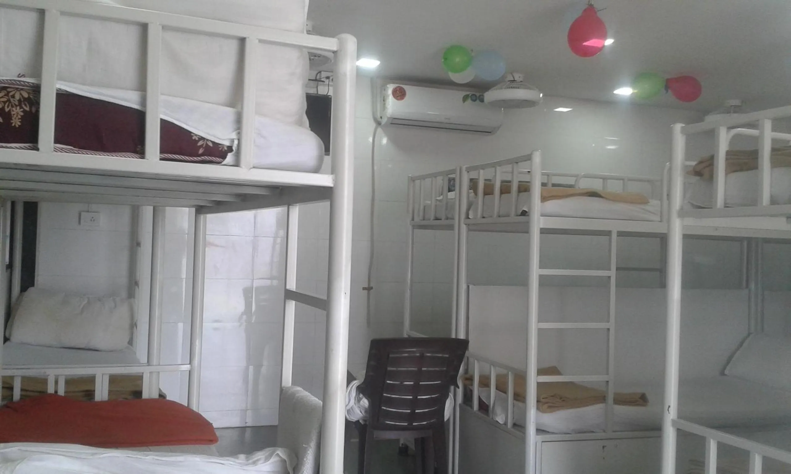 Facade/entrance, Bed in Star Dormitory