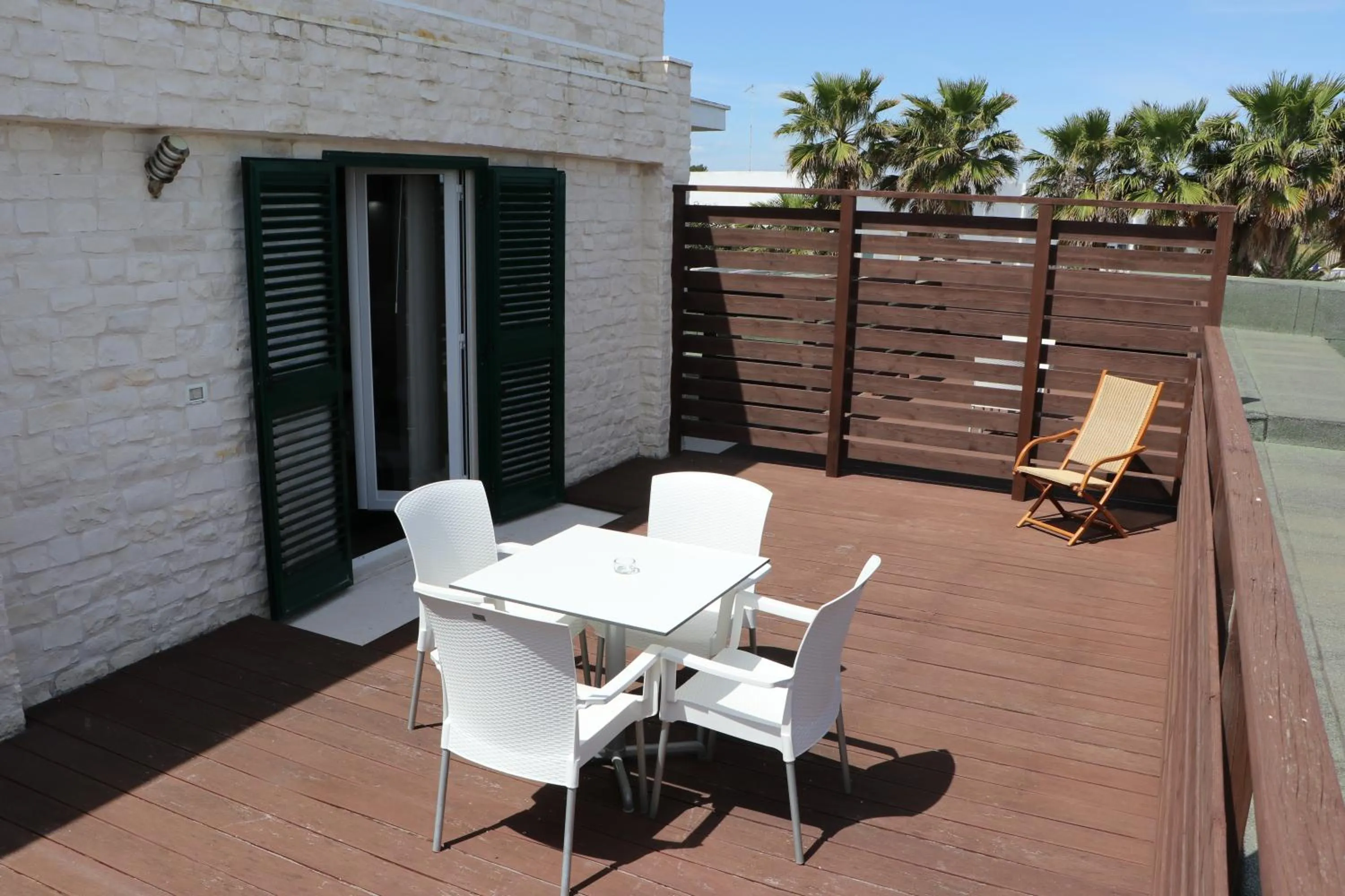 Patio in Hotel Lafayette