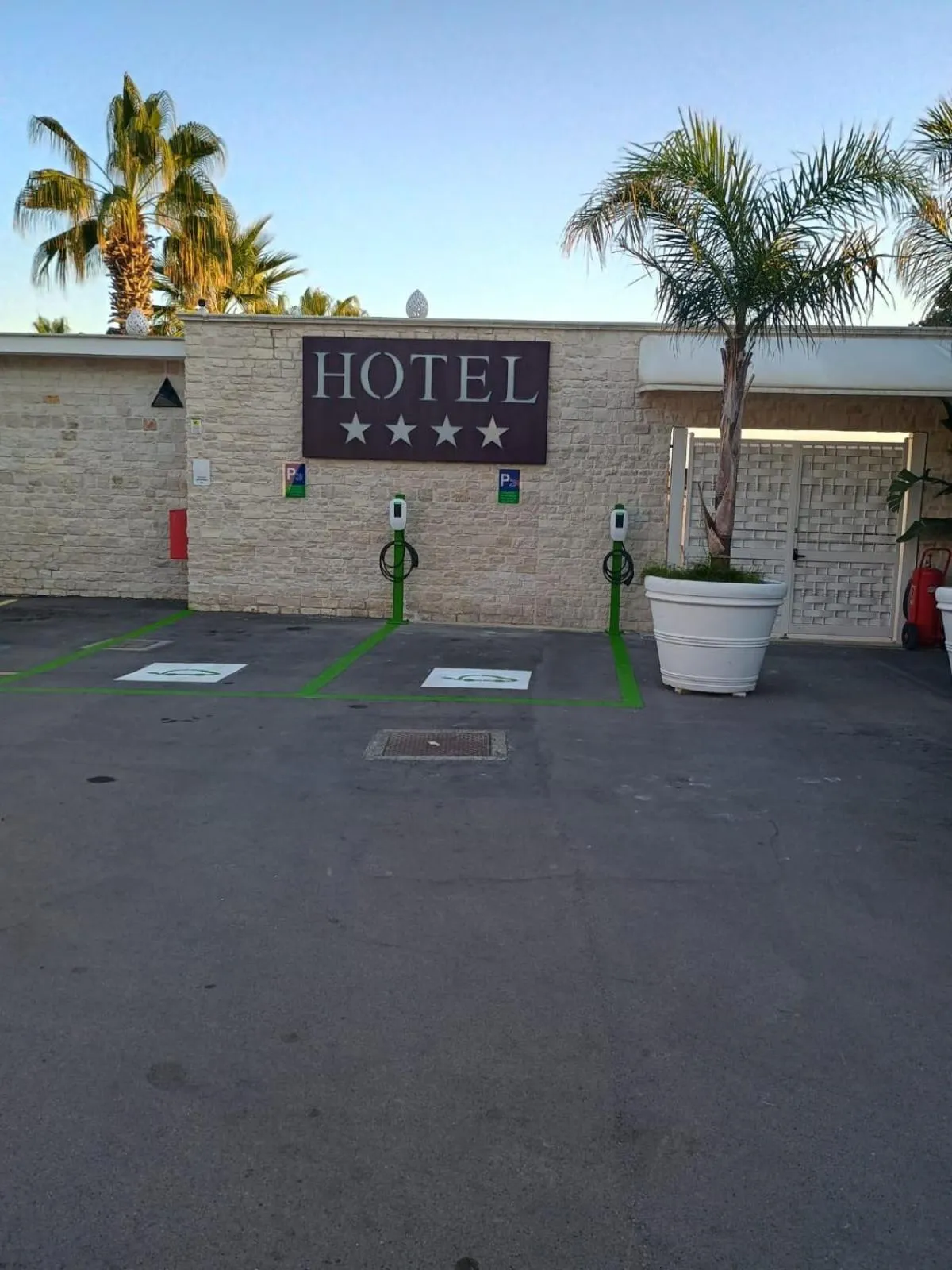 Parking in Hotel Lafayette