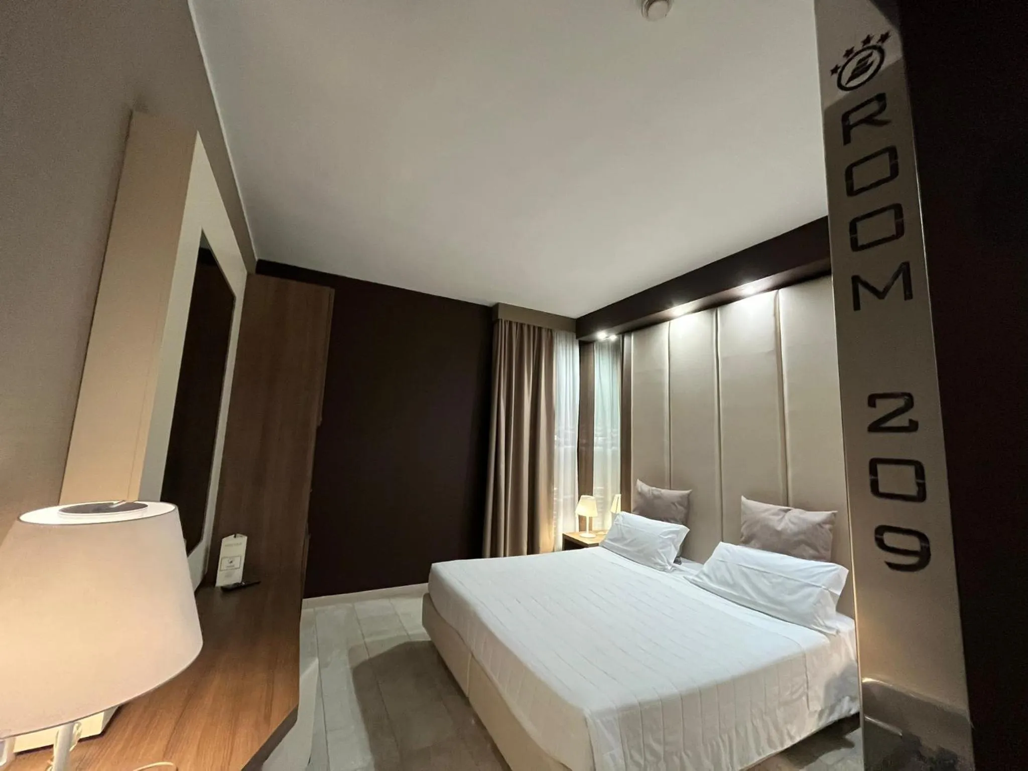 Bedroom, Bed in Hotel Lafayette