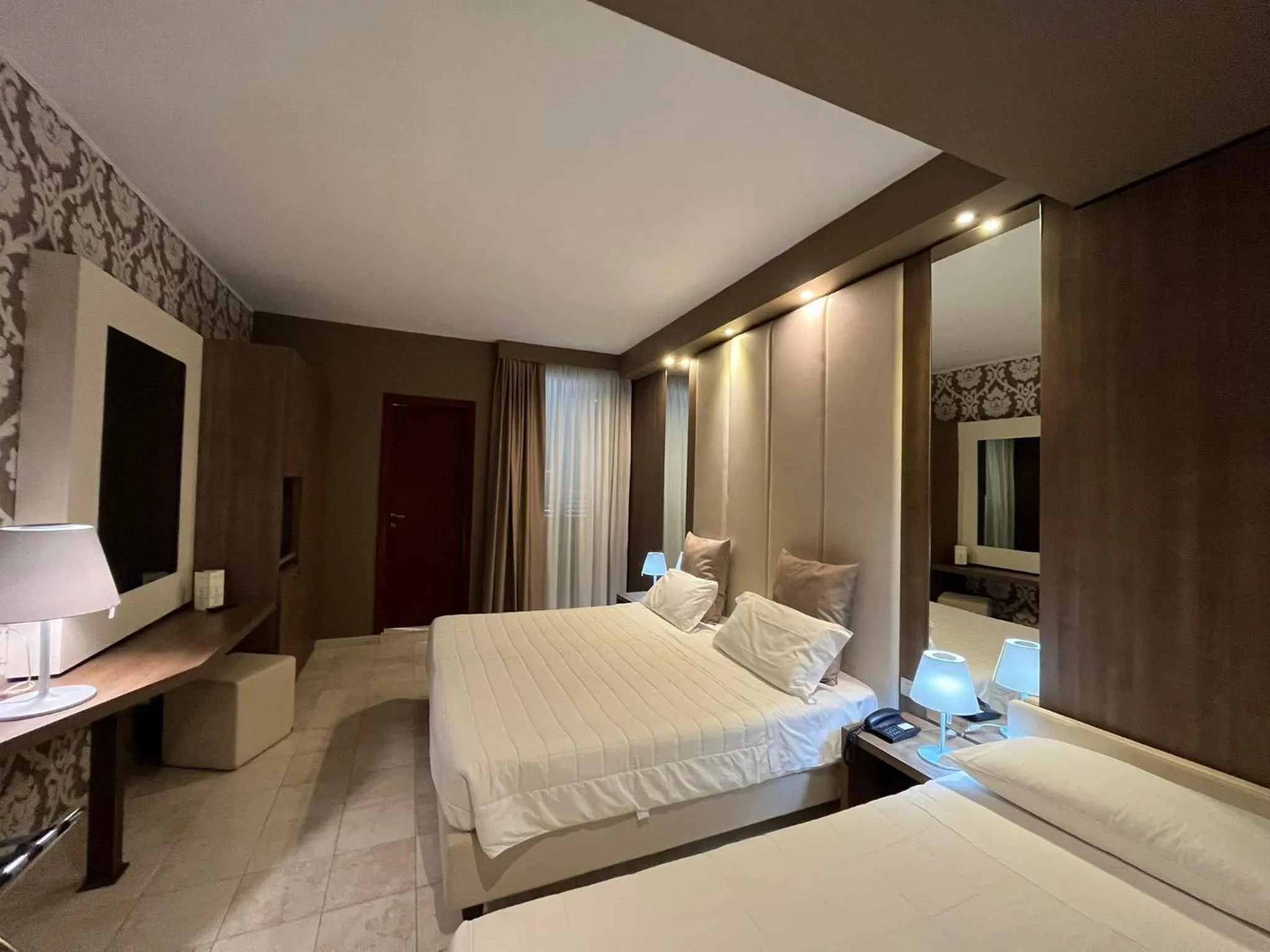 Bedroom, Bed in Hotel Lafayette