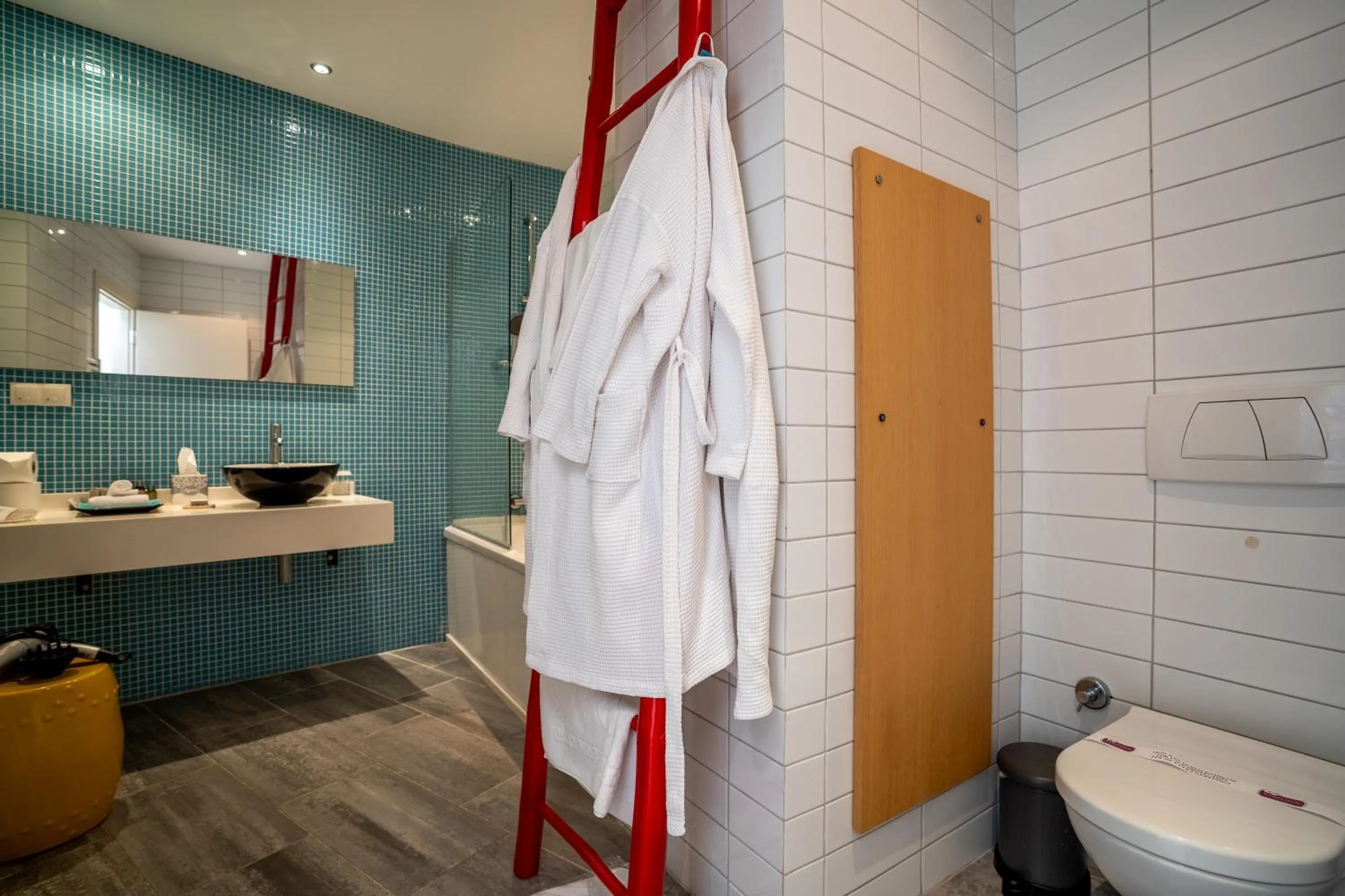 Bathroom in Med-Inn Hotel