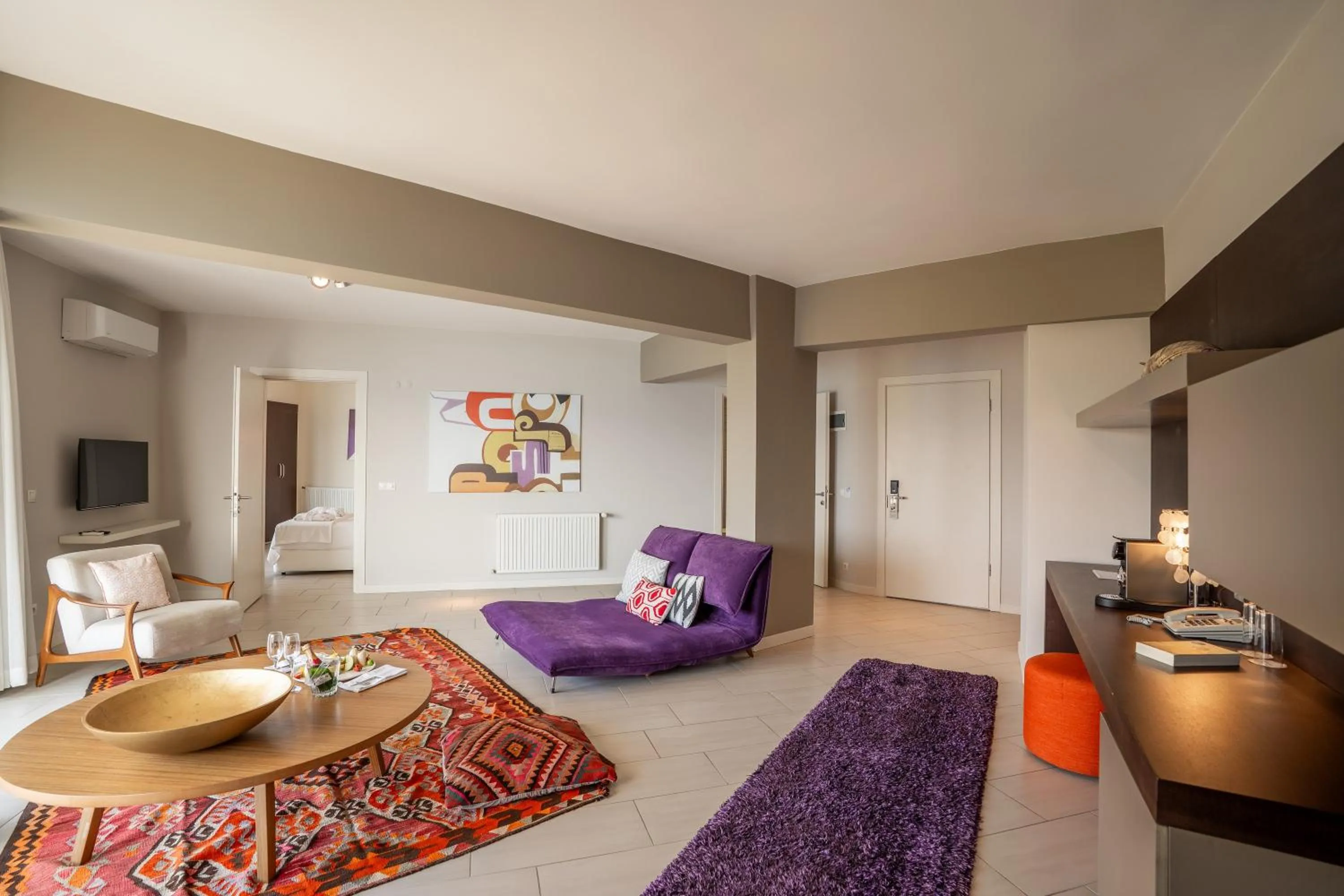 Living room in Med-Inn Hotel