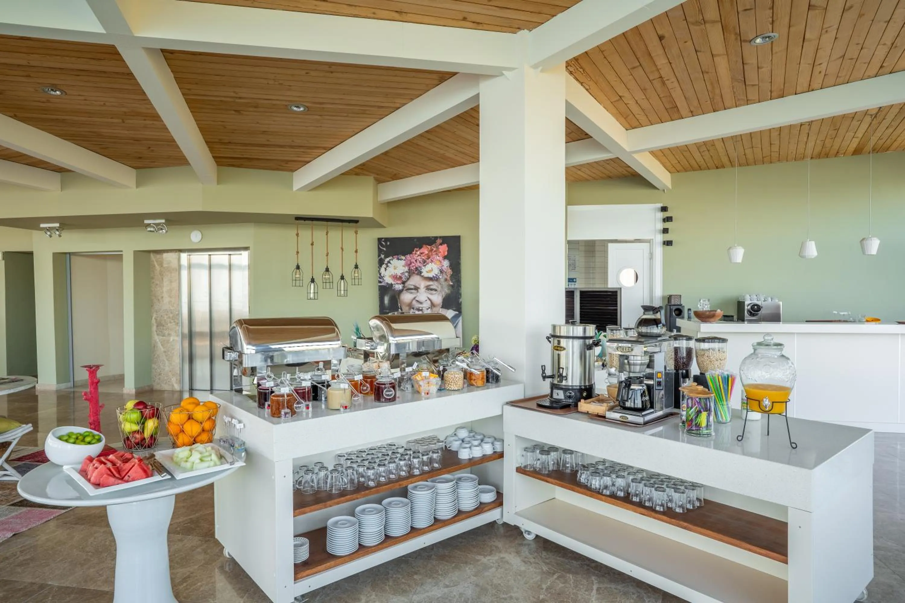 Breakfast in Med-Inn Hotel