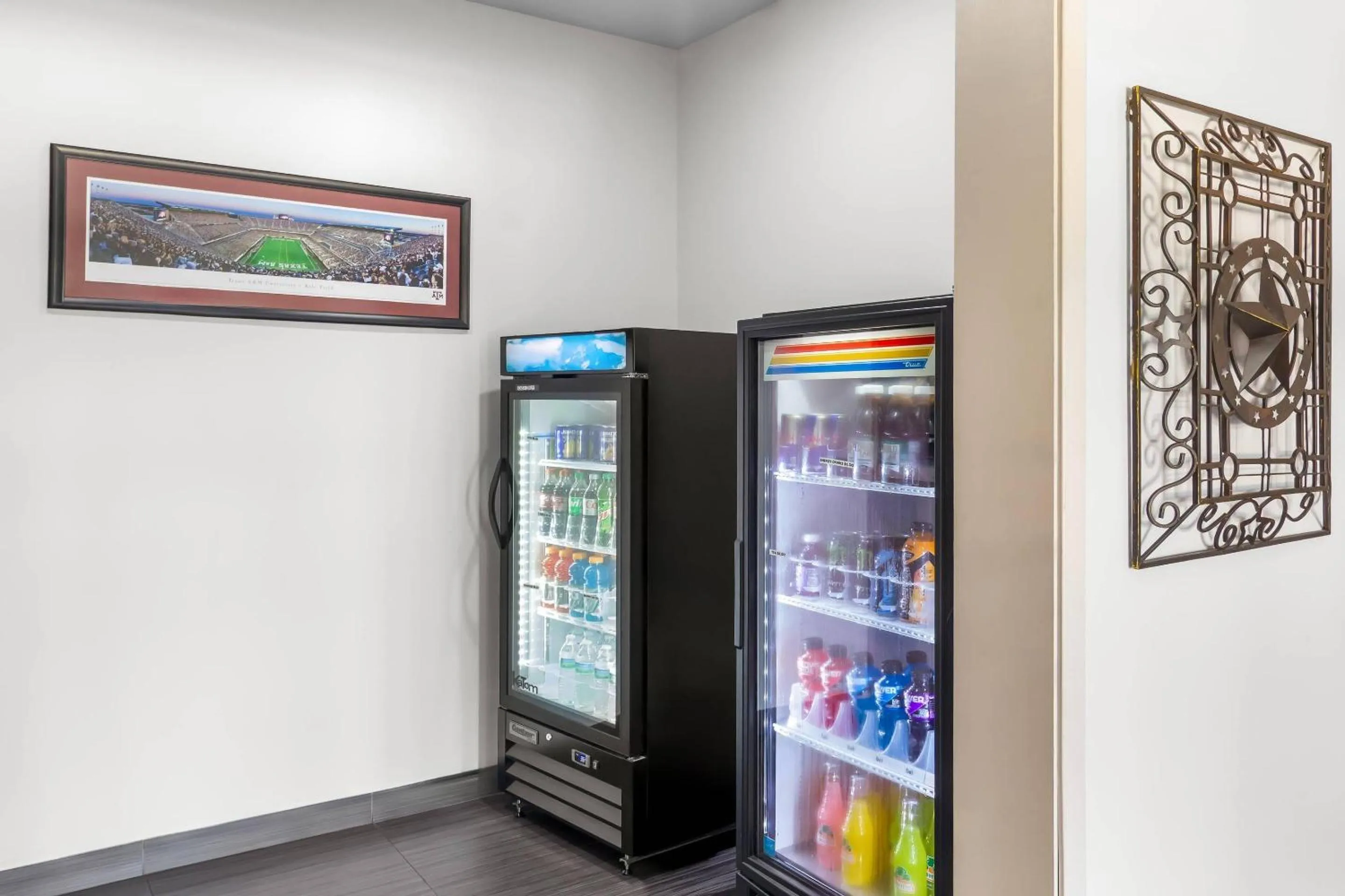 Property building in Econo Lodge