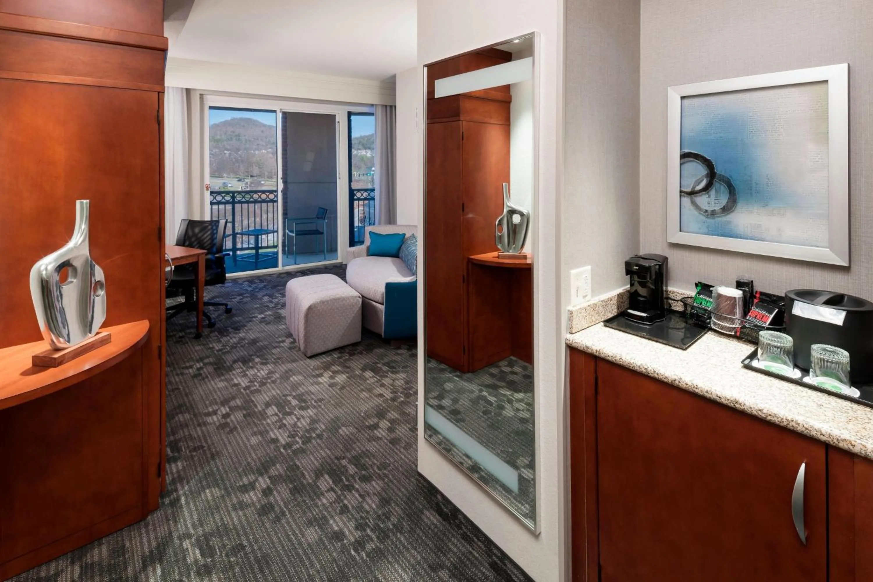 Bedroom, Bed in Courtyard by Marriott Franklin Cool Springs