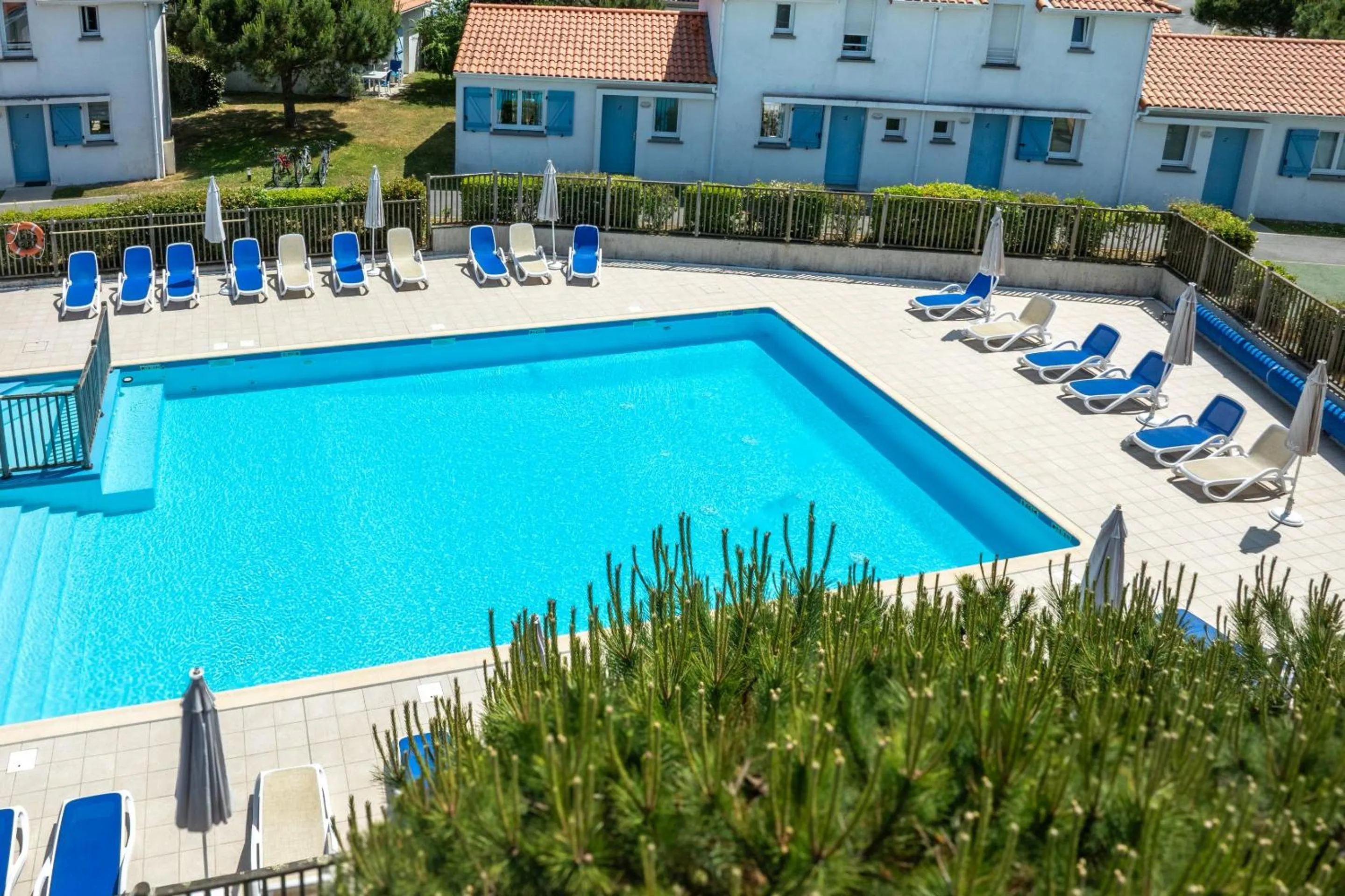 Swimming pool in Résidence Odalys Le Domaine de l'Océan