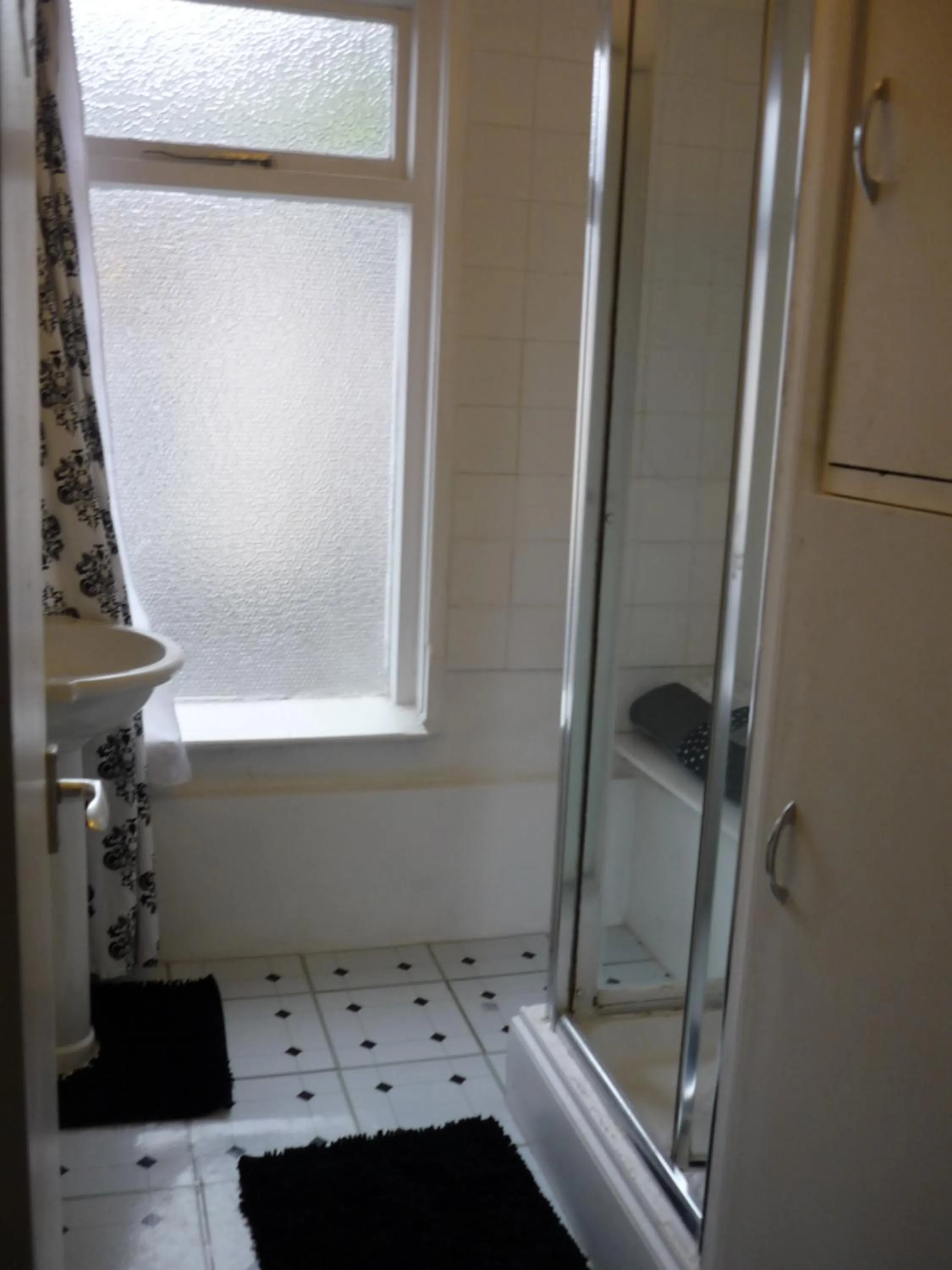 Shower in The Mayfair Hotel