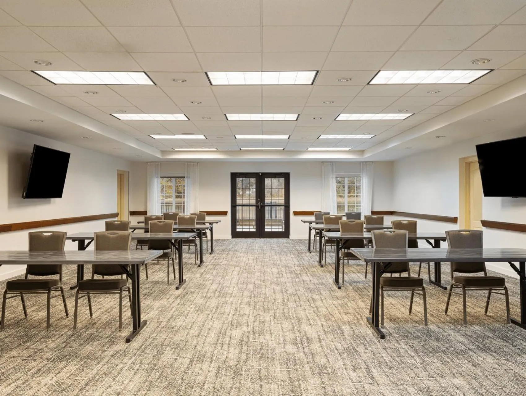 Business facilities in Staybridge Suites Rochester University by IHG