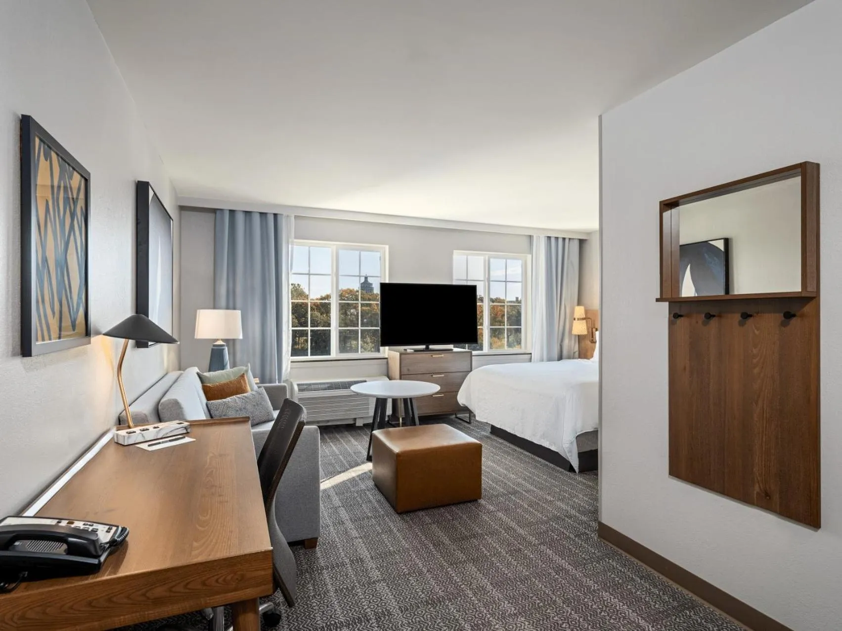 River view, Bed in Staybridge Suites Rochester University by IHG
