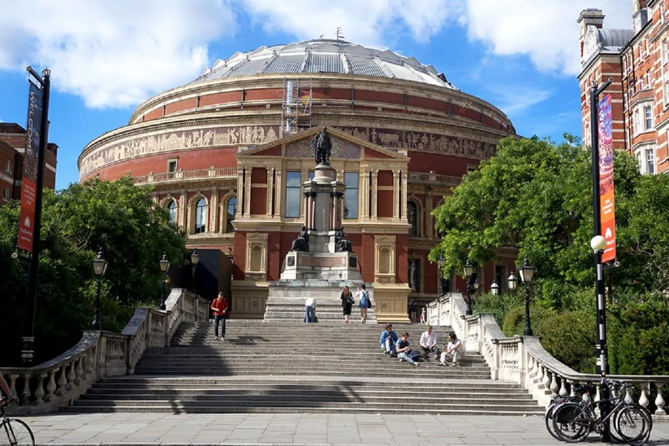 Nearby landmark in Astor Hyde Park Hostel