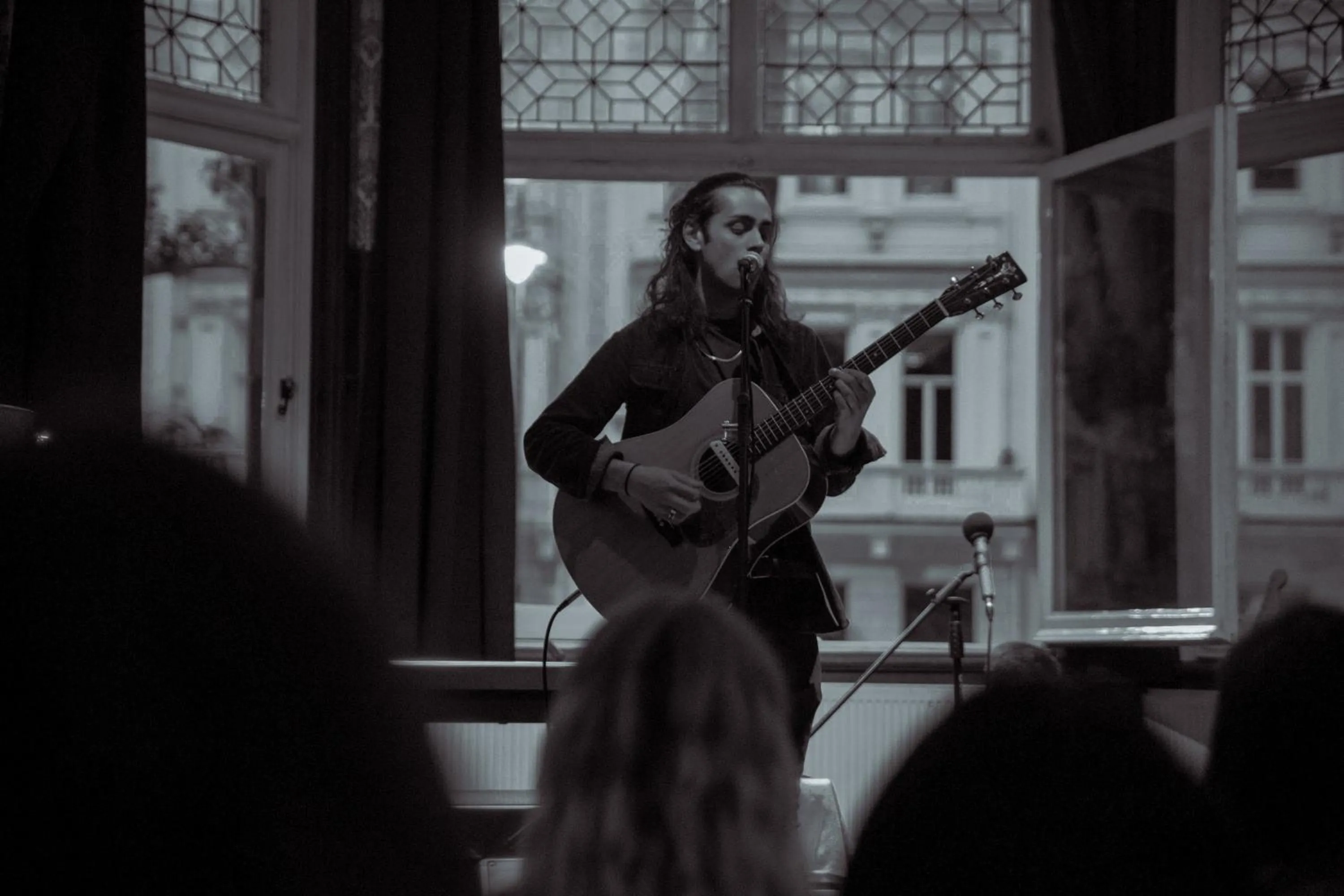Evening entertainment in Astor Hyde Park Hostel