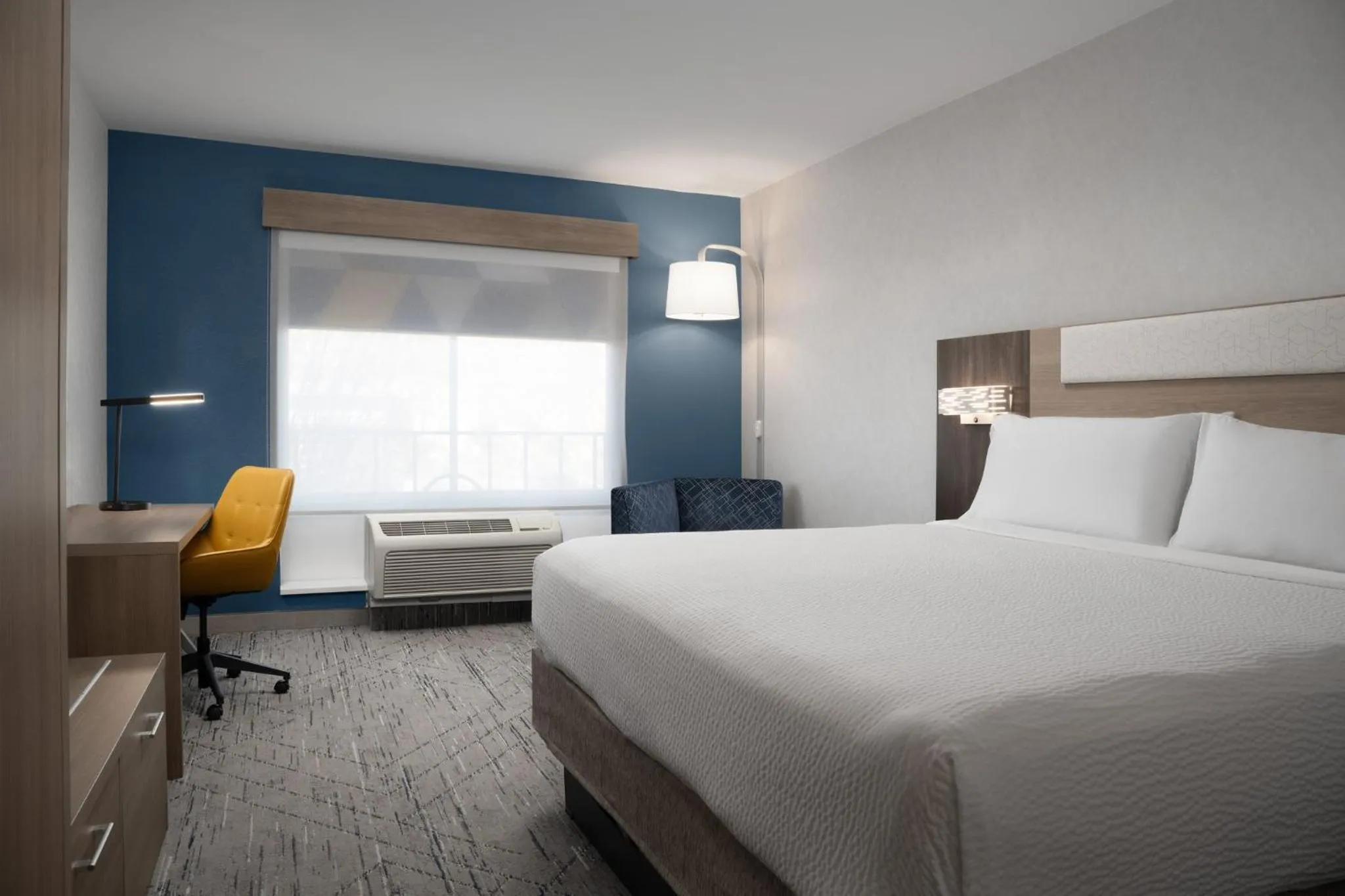 Photo of the whole room, Bed in Holiday Inn Express & Suites Alexandria - Fort Belvoir by IHG