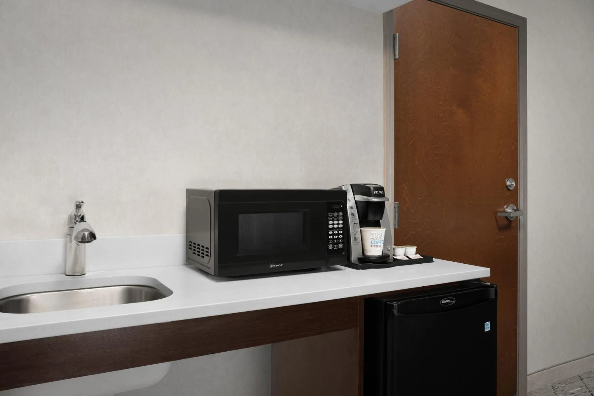 Photo of the whole room in Holiday Inn Express & Suites Alexandria - Fort Belvoir by IHG