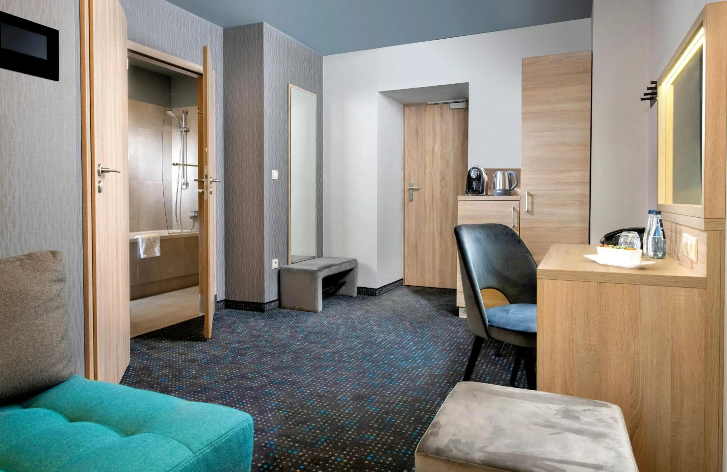 Photo of the whole room, Bed in Leonardo Boutique Hotel Krakow Old Town