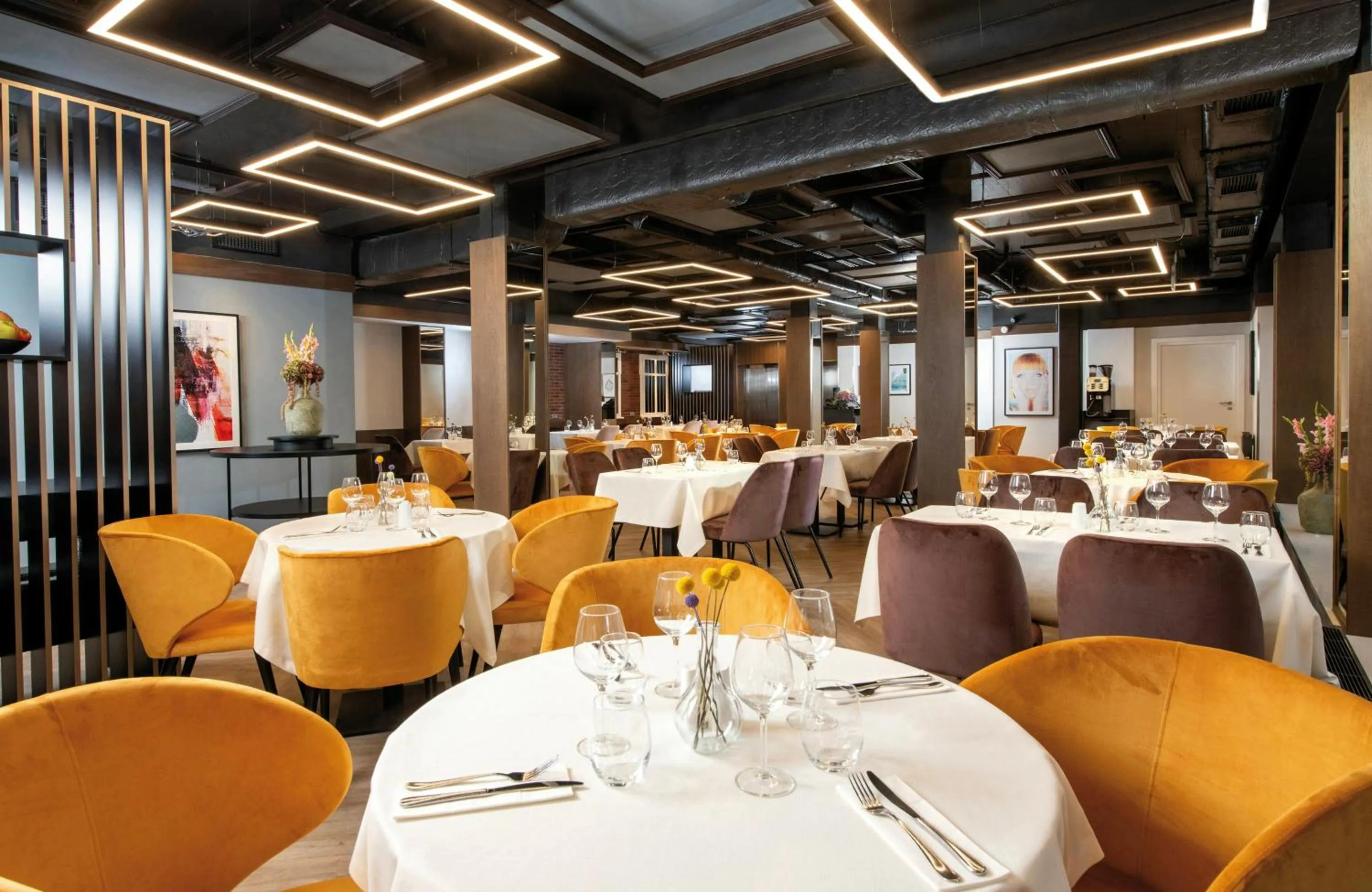 Restaurant/places to eat in Leonardo Boutique Hotel Krakow Old Town