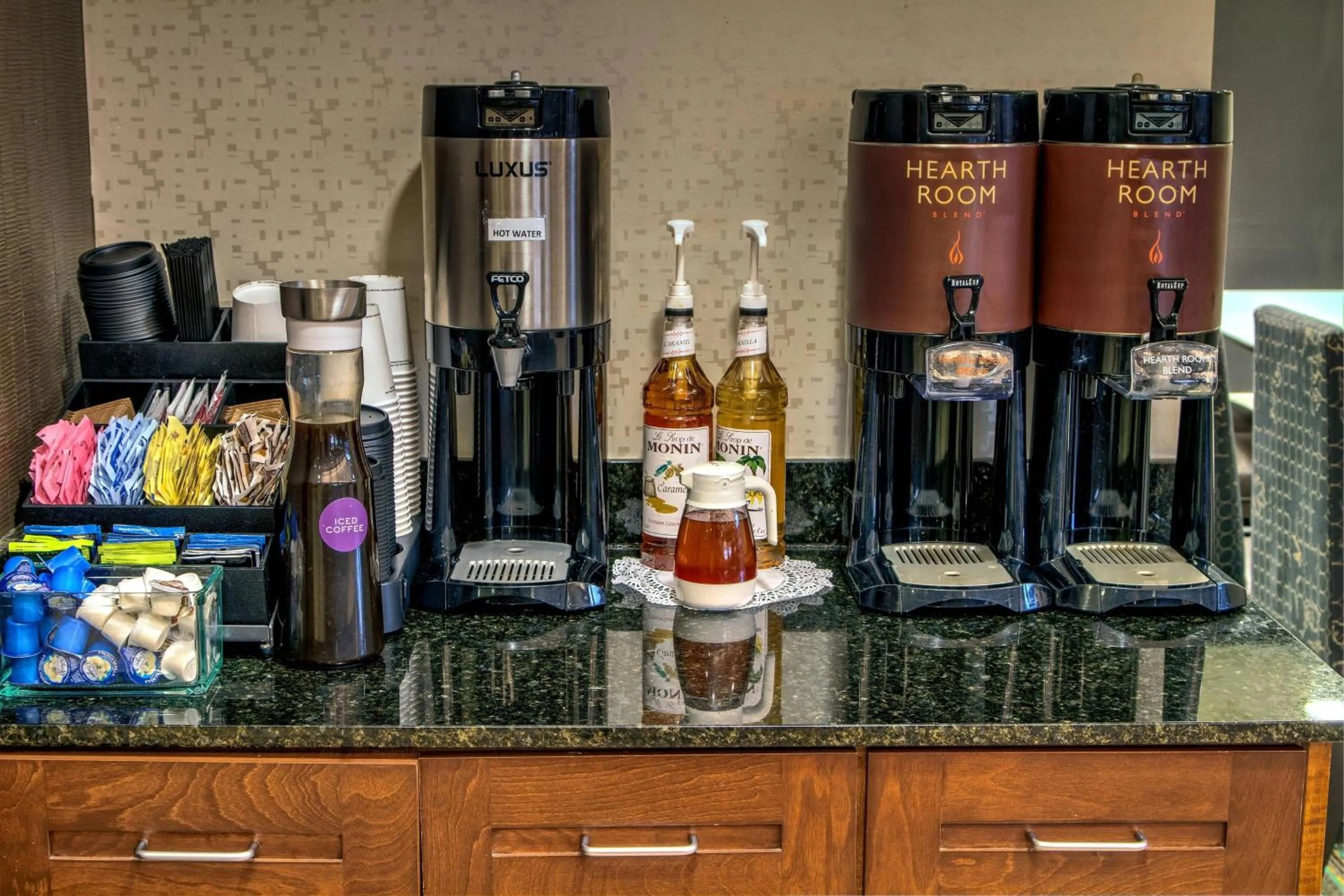 Restaurant/places to eat in Residence Inn by Marriott Memphis Southaven