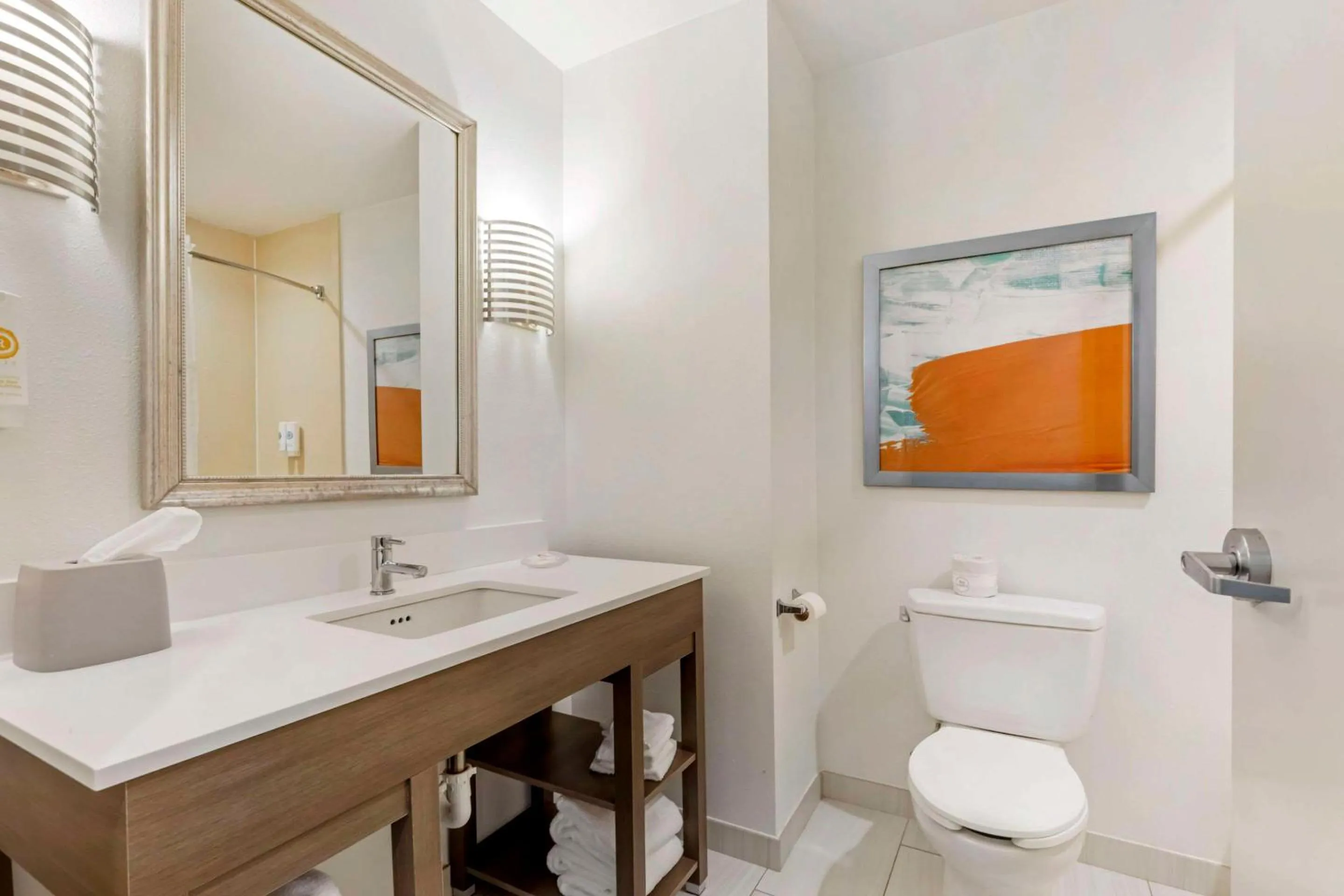 Bathroom in Comfort Inn & Suites Chestertown