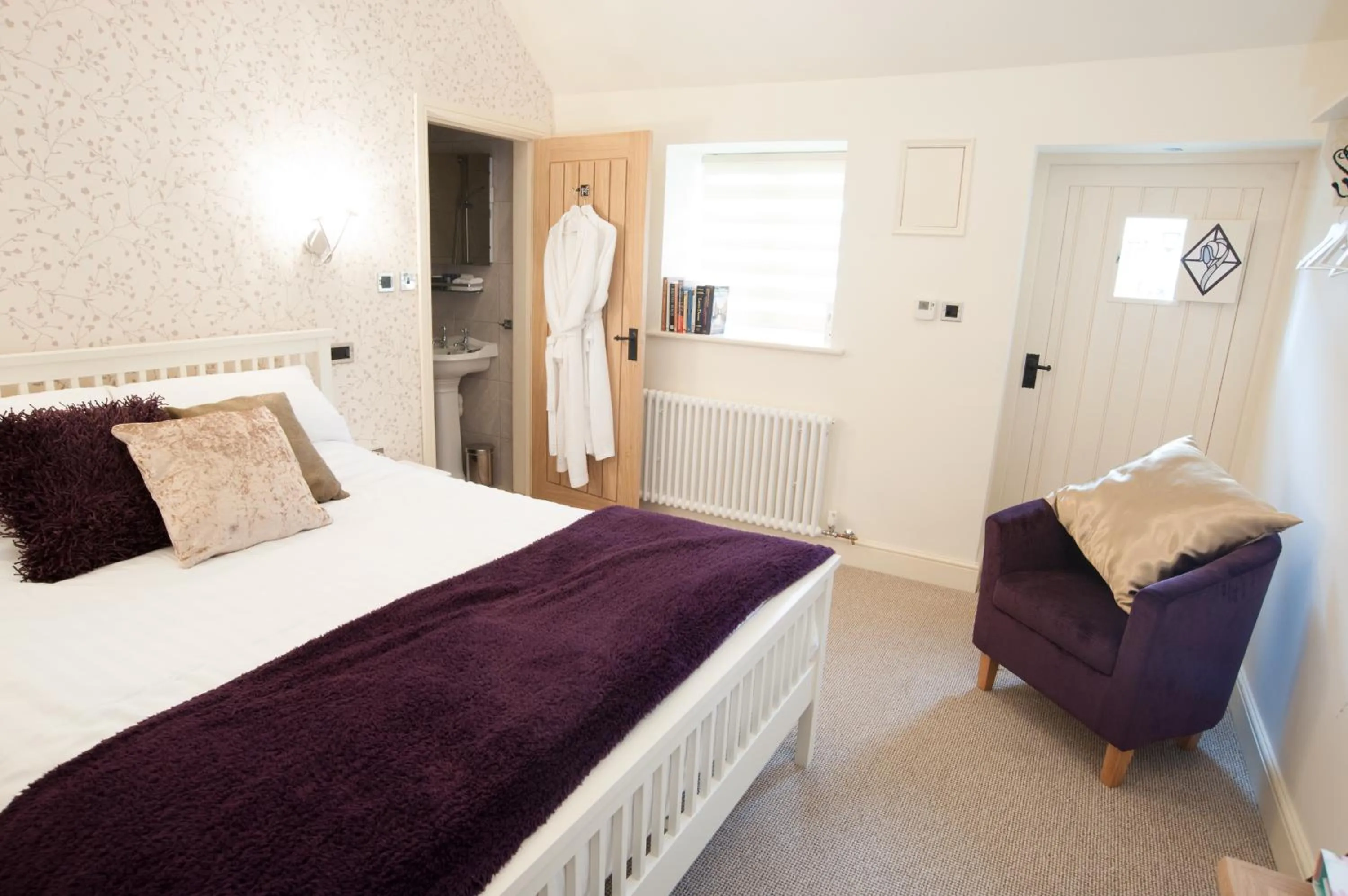 Bedroom, Bed in The Bluebell