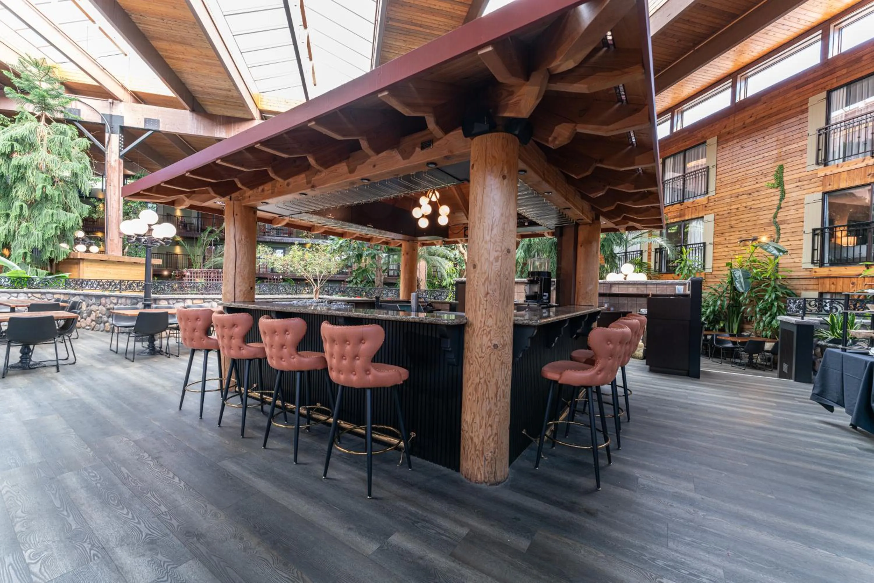 Restaurant/places to eat in Prestige Vernon Lodge