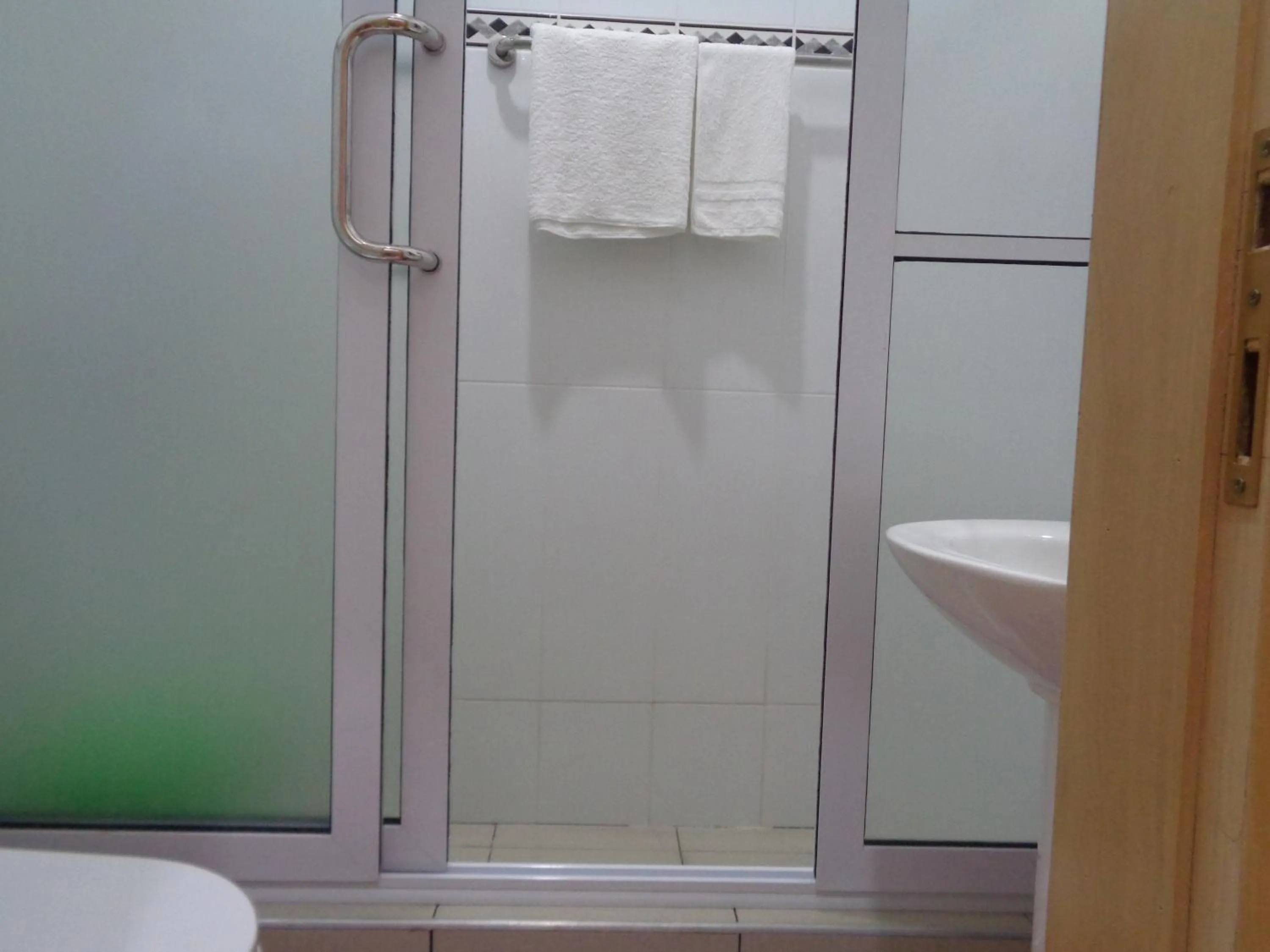 Shower in Queensland Hotel
