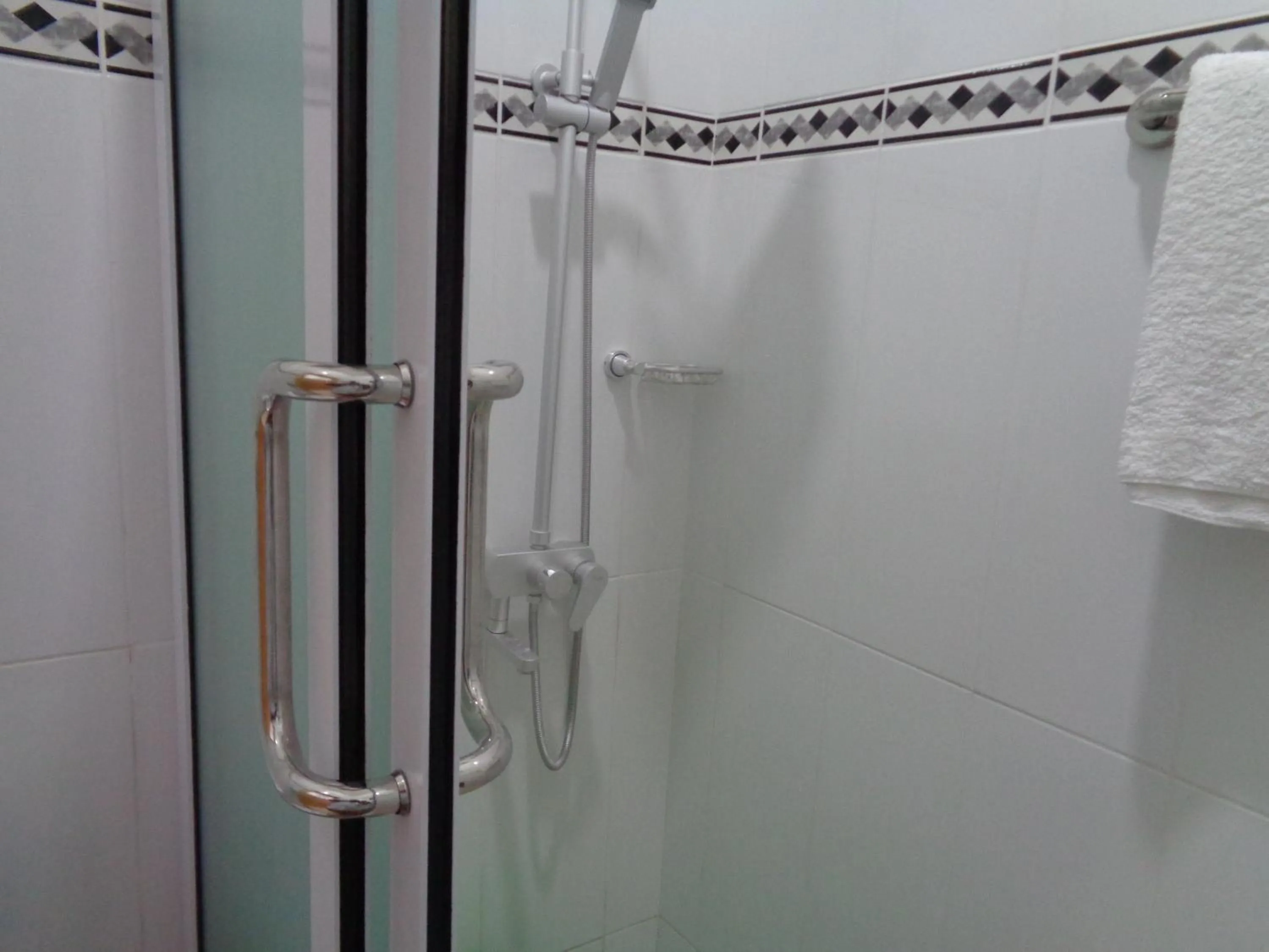 Bathroom in Queensland Hotel